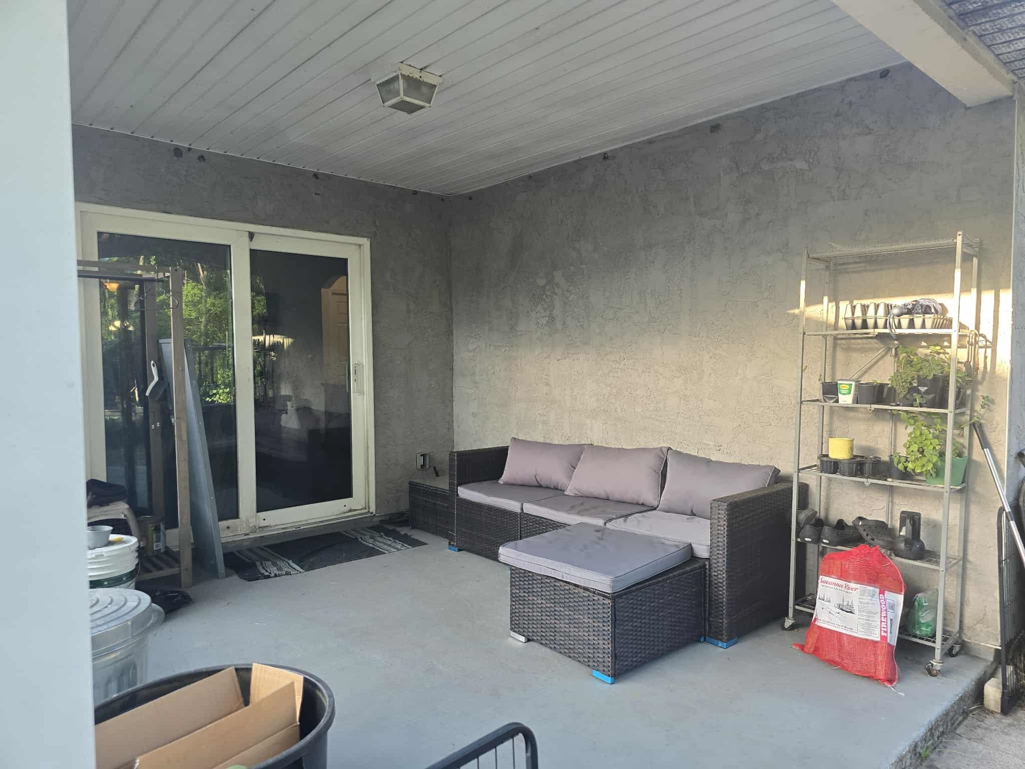 Image 22 of 29 For 921 Avery St