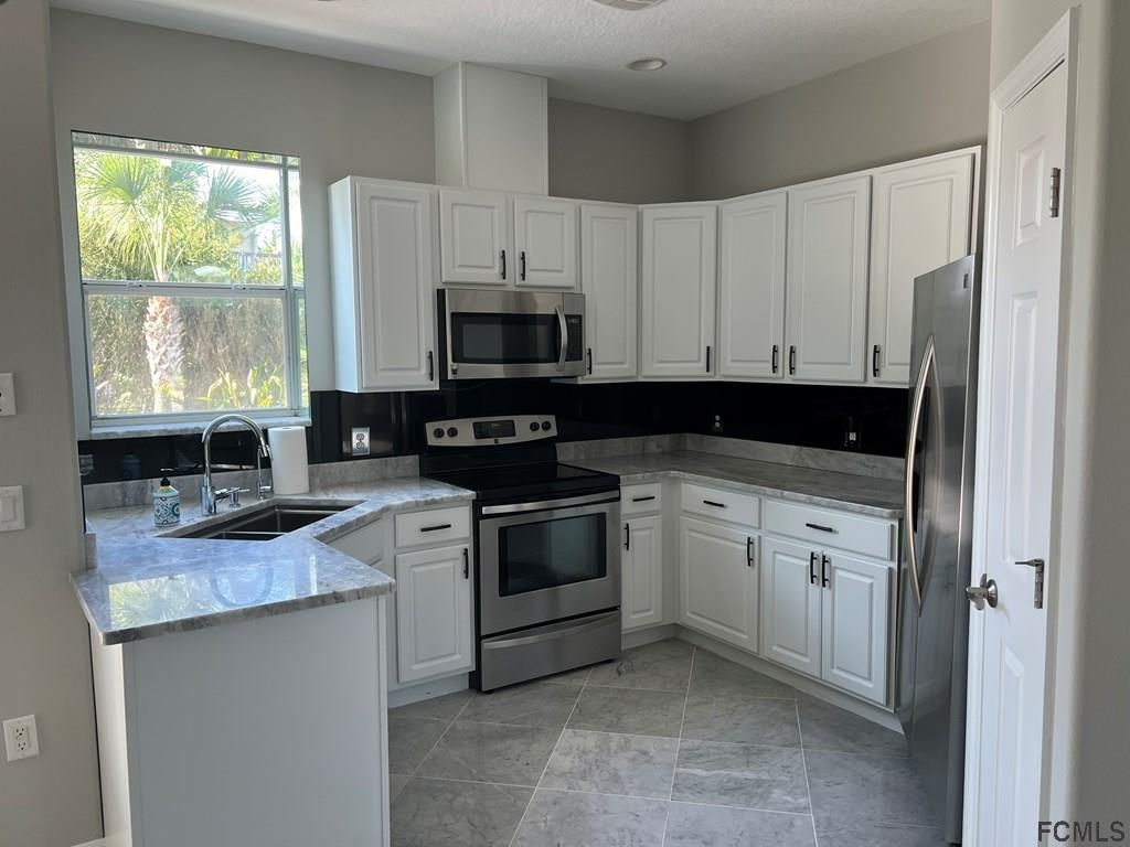 Image 4 of 17 For 45 Atlantic Dr.