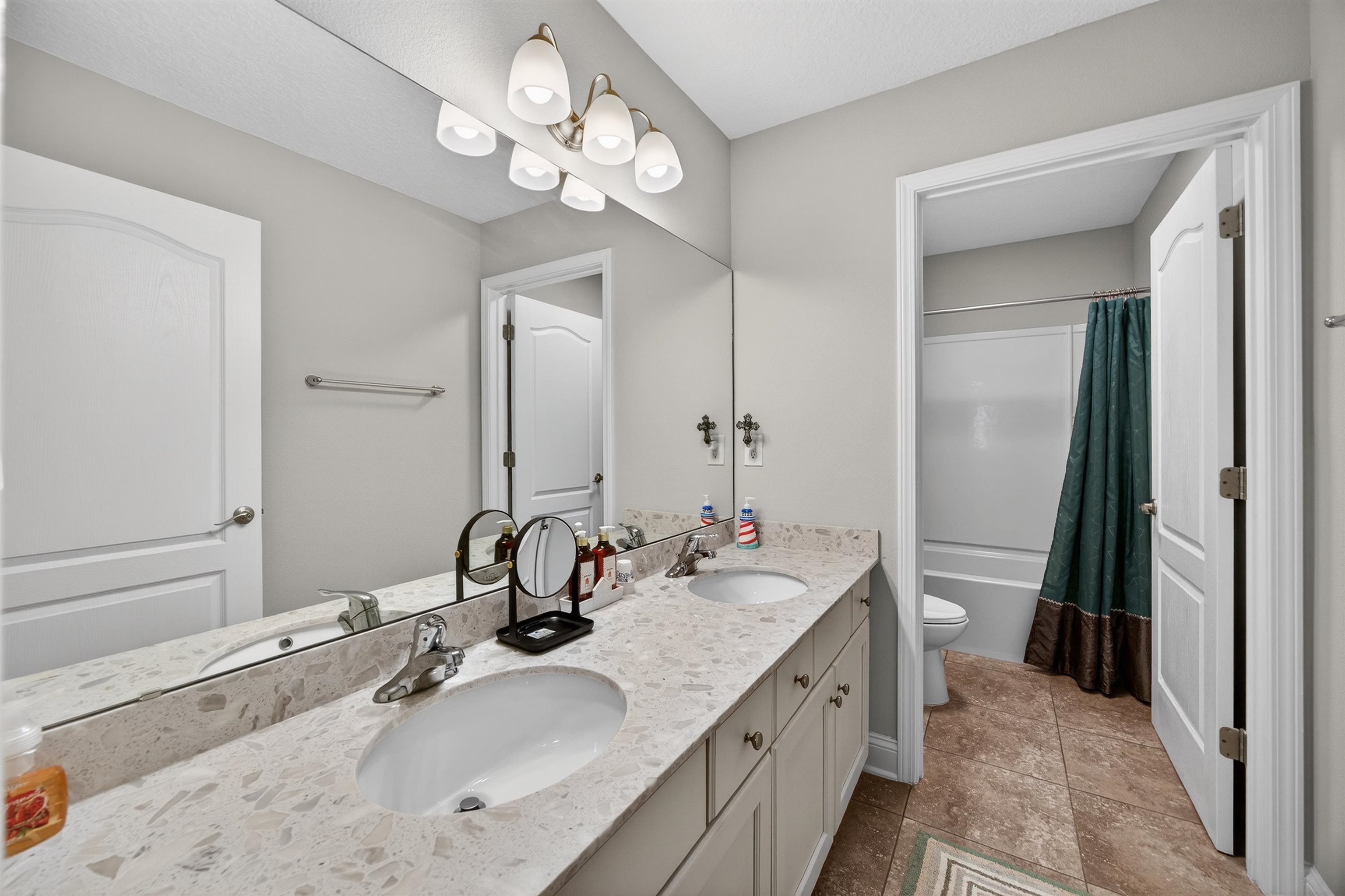 Image 17 of 37 For 50 Sierras Loop