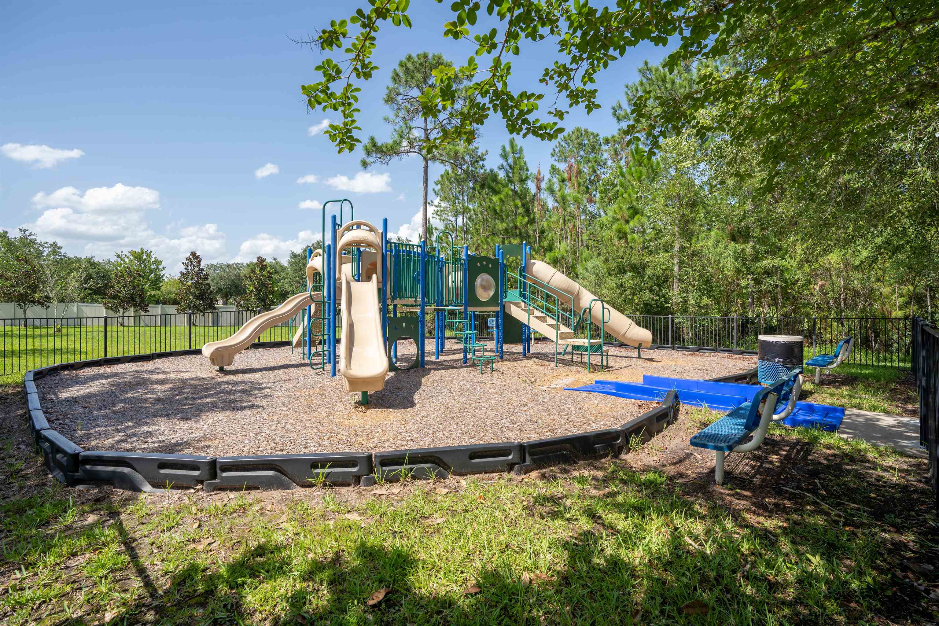 Image 23 of 28 For 2251 Golden Lake Loop