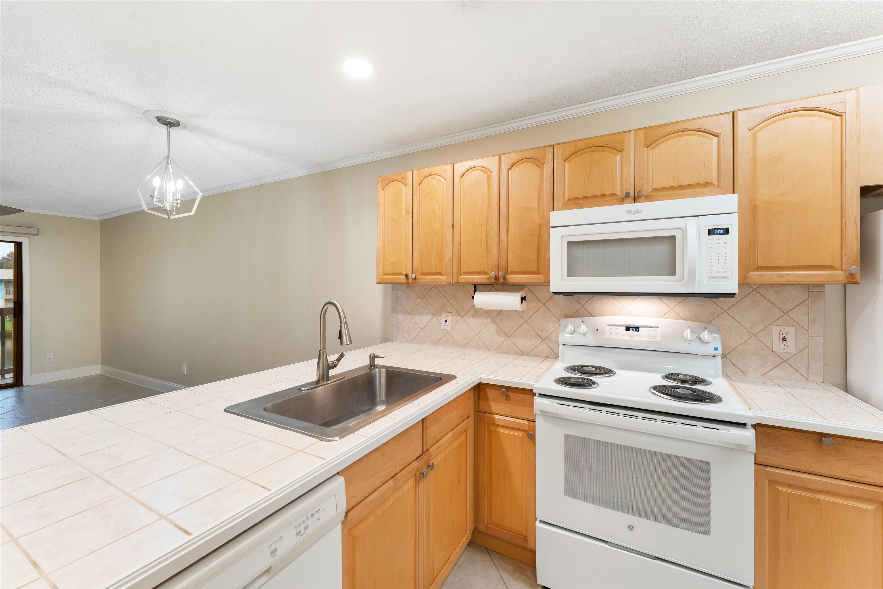 Image 13 of 30 For 650 Pope Rd #233 W 233