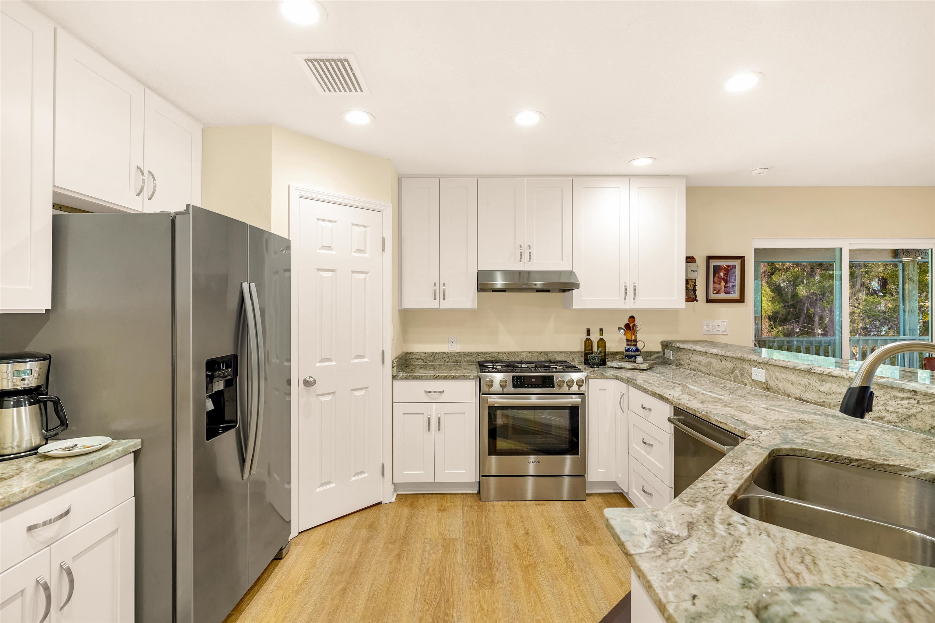 Image 28 of 64 For 122 Drayton Island Rd