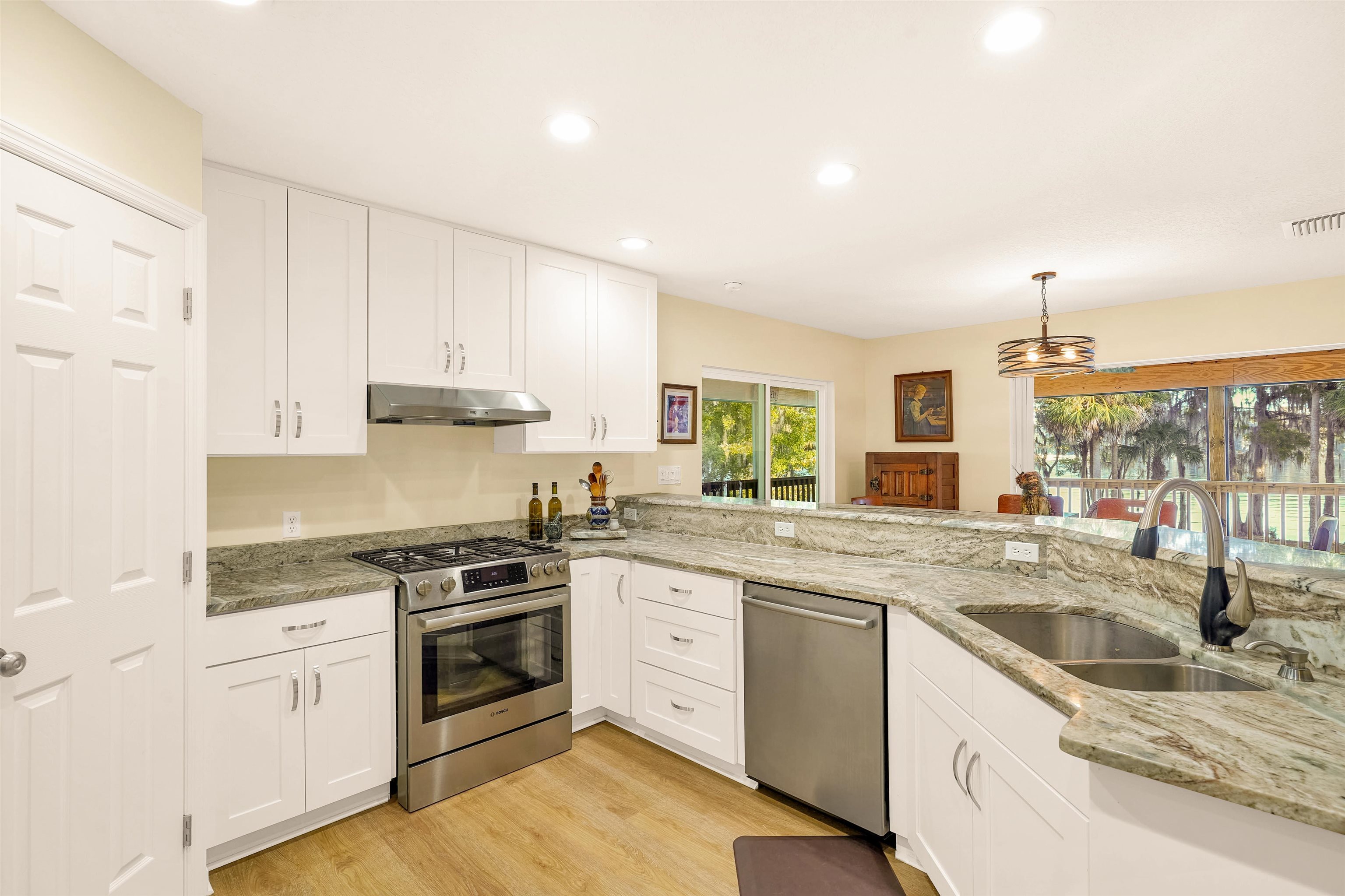 Image 29 of 64 For 122 Drayton Island Rd