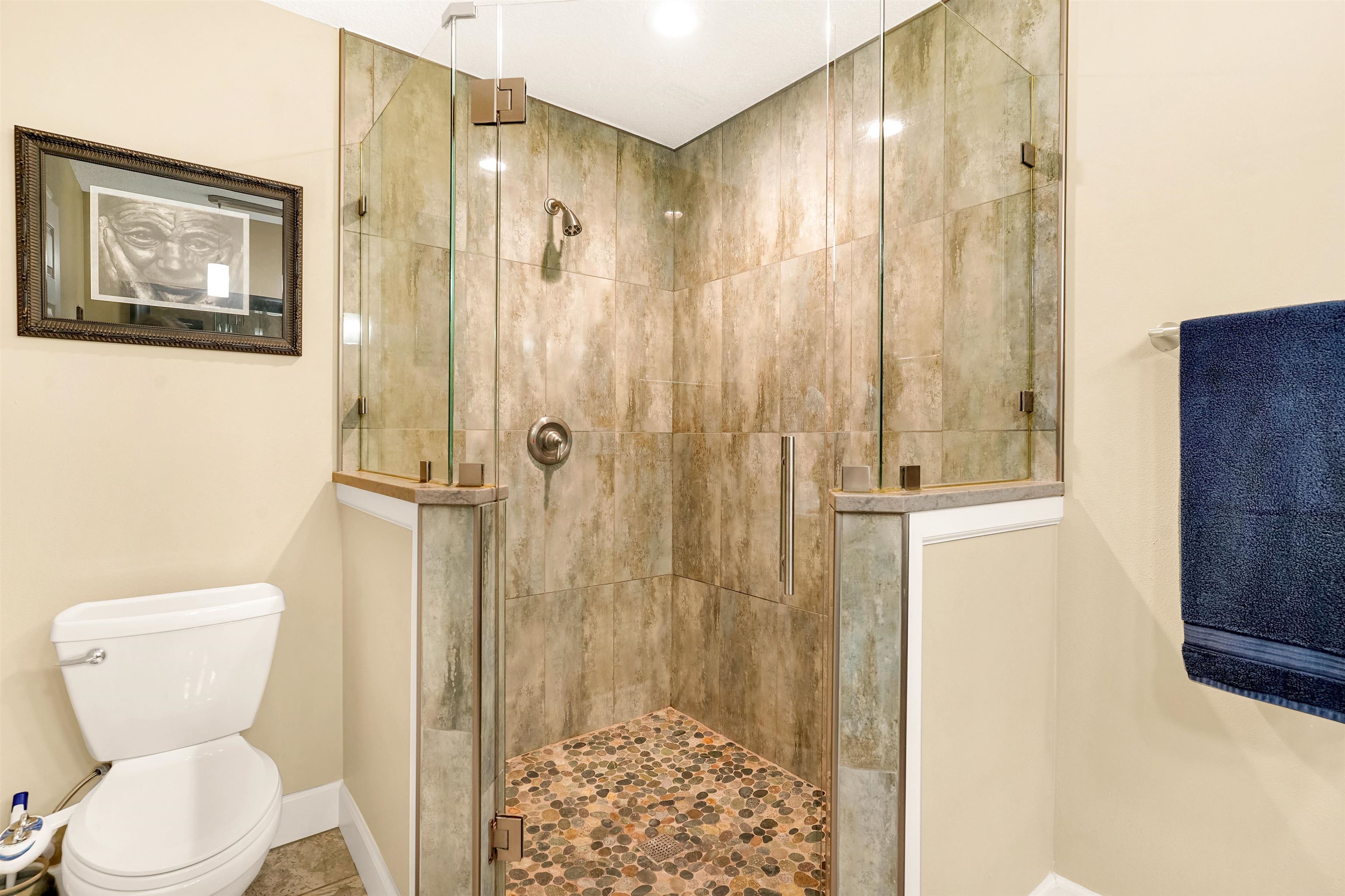 Image 37 of 64 For 122 Drayton Island Rd