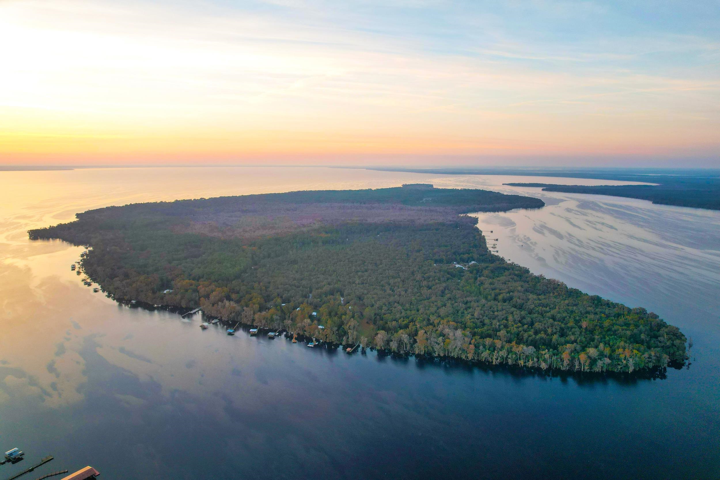 Image 55 of 64 For 122 Drayton Island Rd