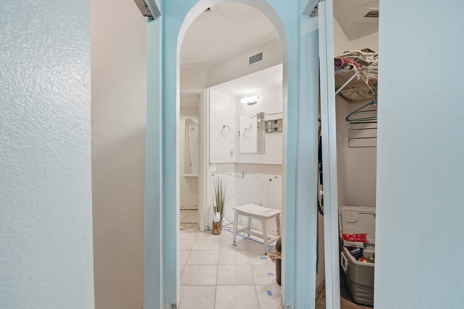 Image 35 of 48 For 1810 Vista Cove Rd