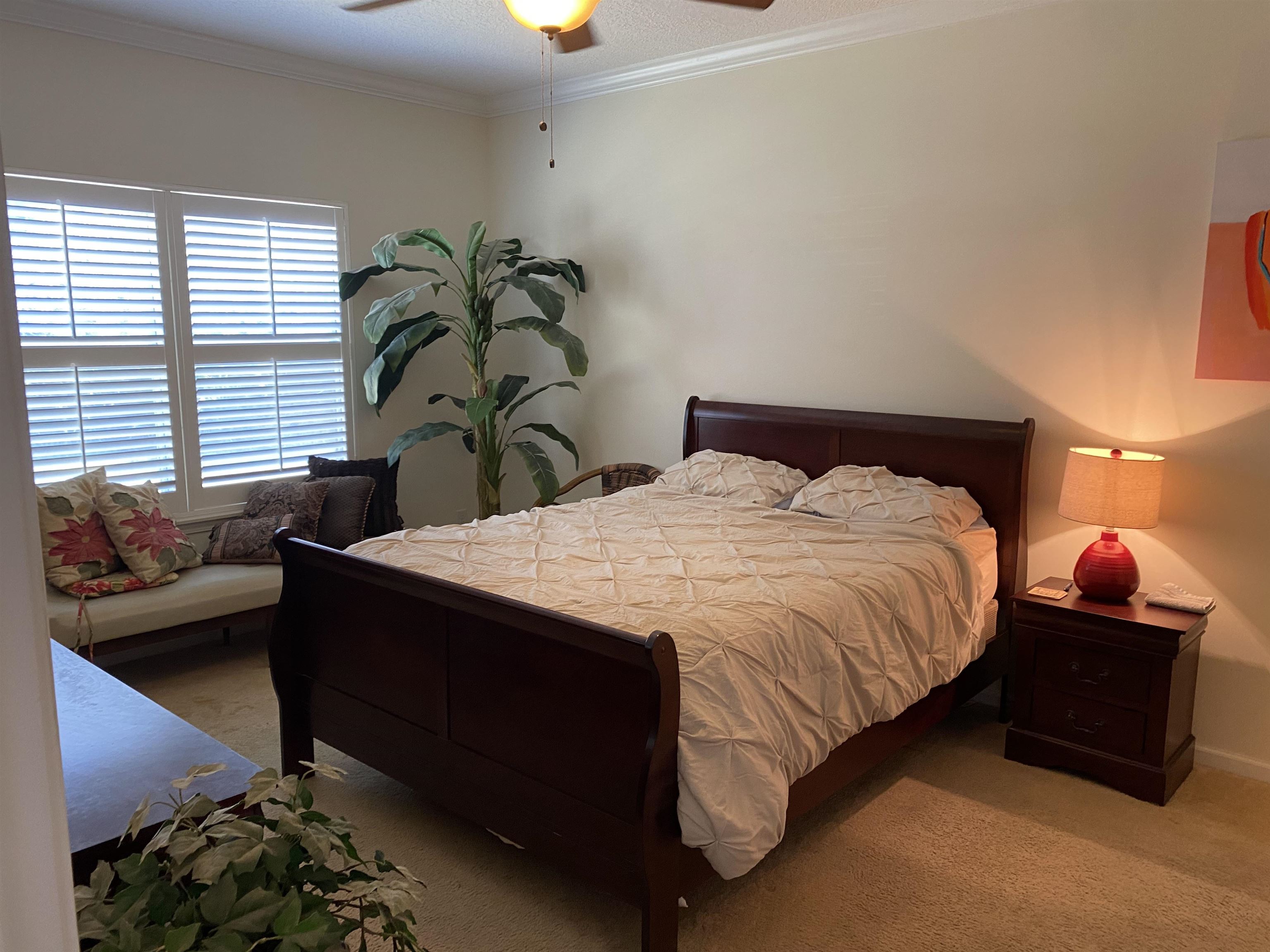 Image 10 of 31 For 136 Amistad Dr