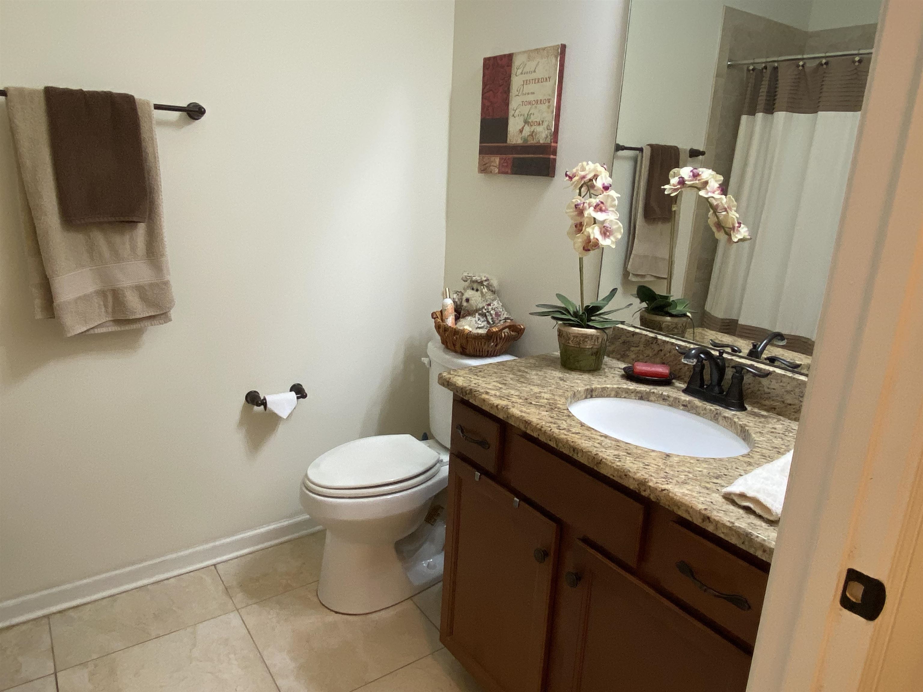 Image 15 of 31 For 136 Amistad Dr