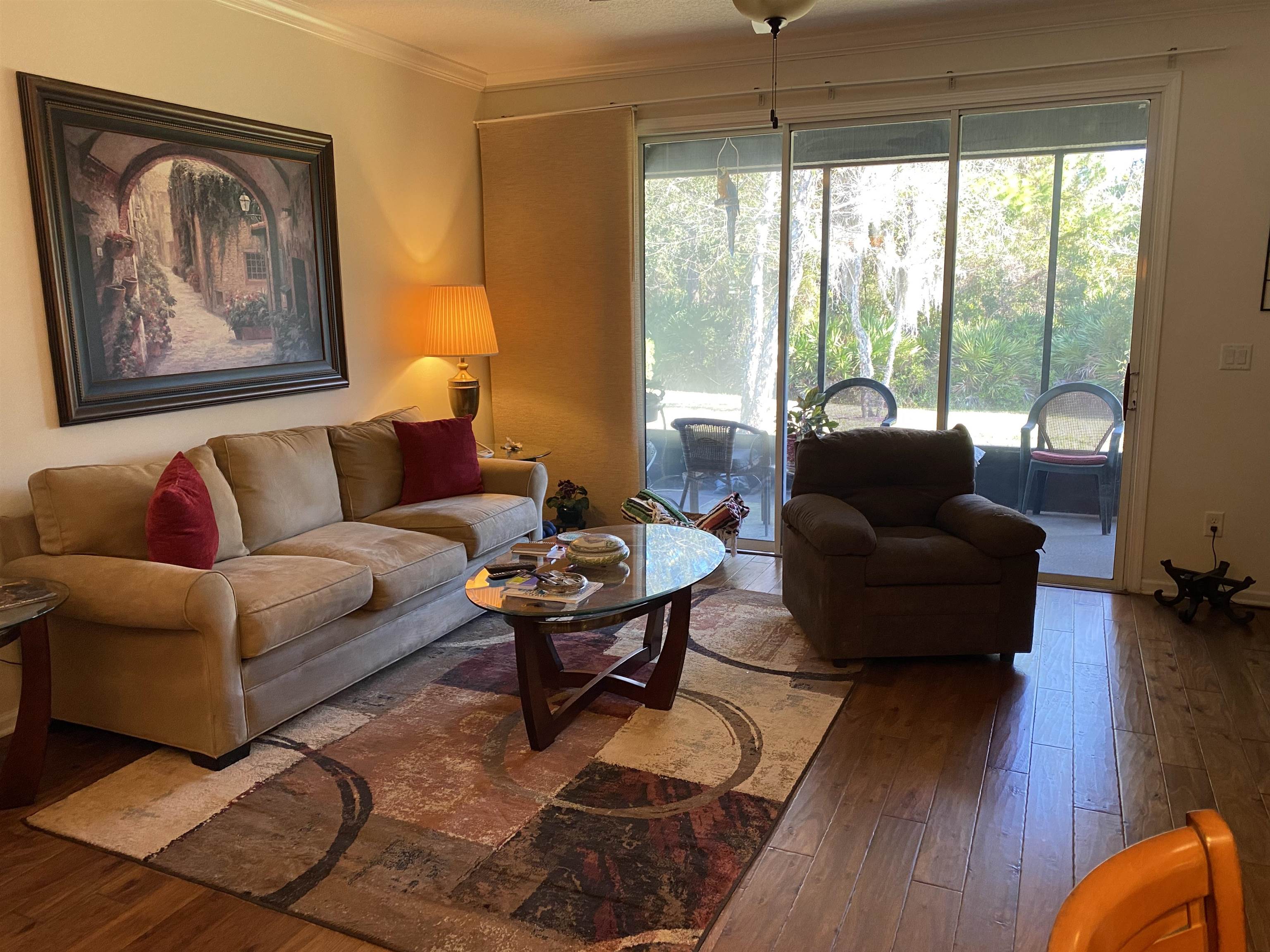 Image 4 of 31 For 136 Amistad Dr