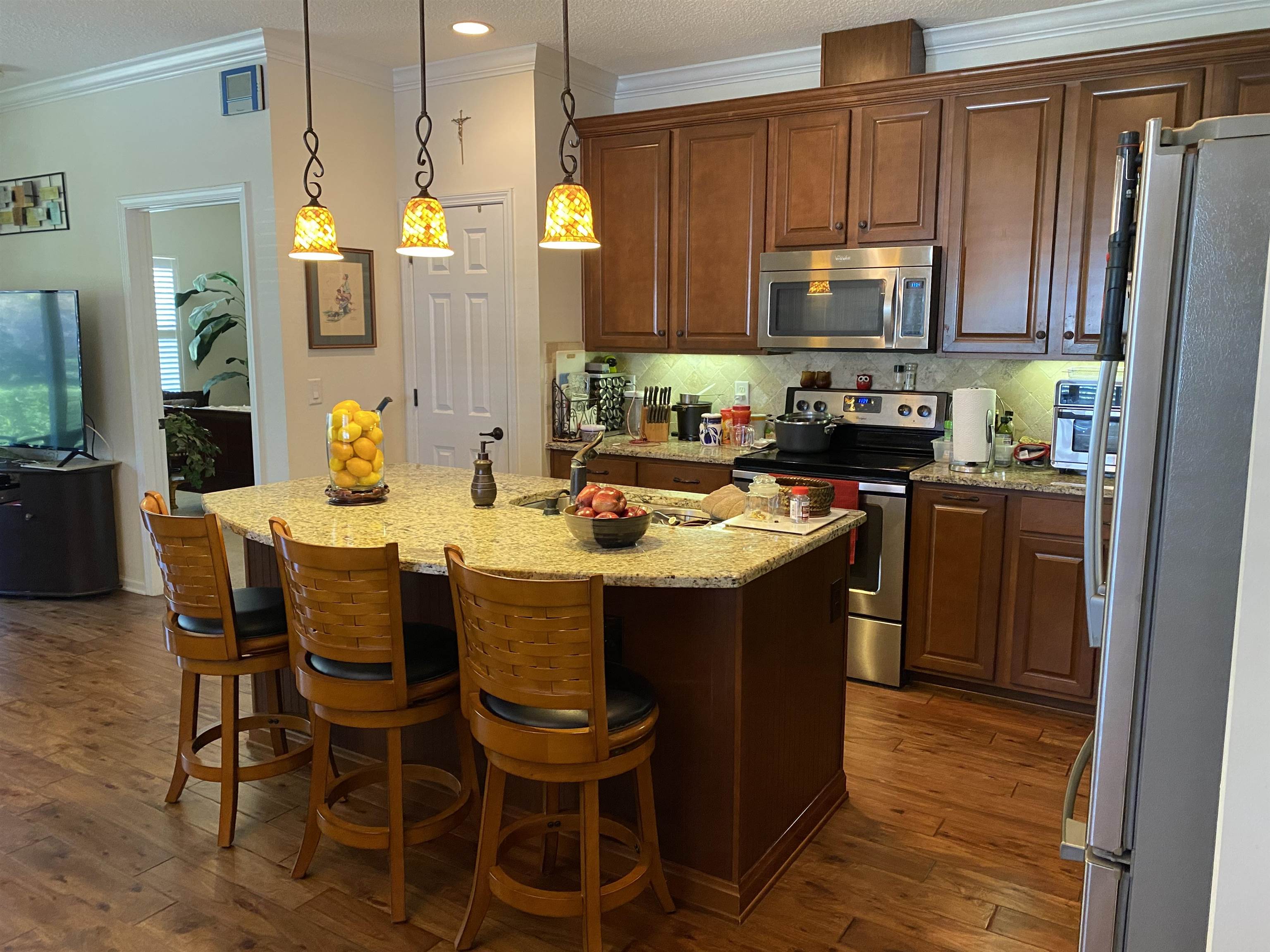 Image 6 of 31 For 136 Amistad Dr