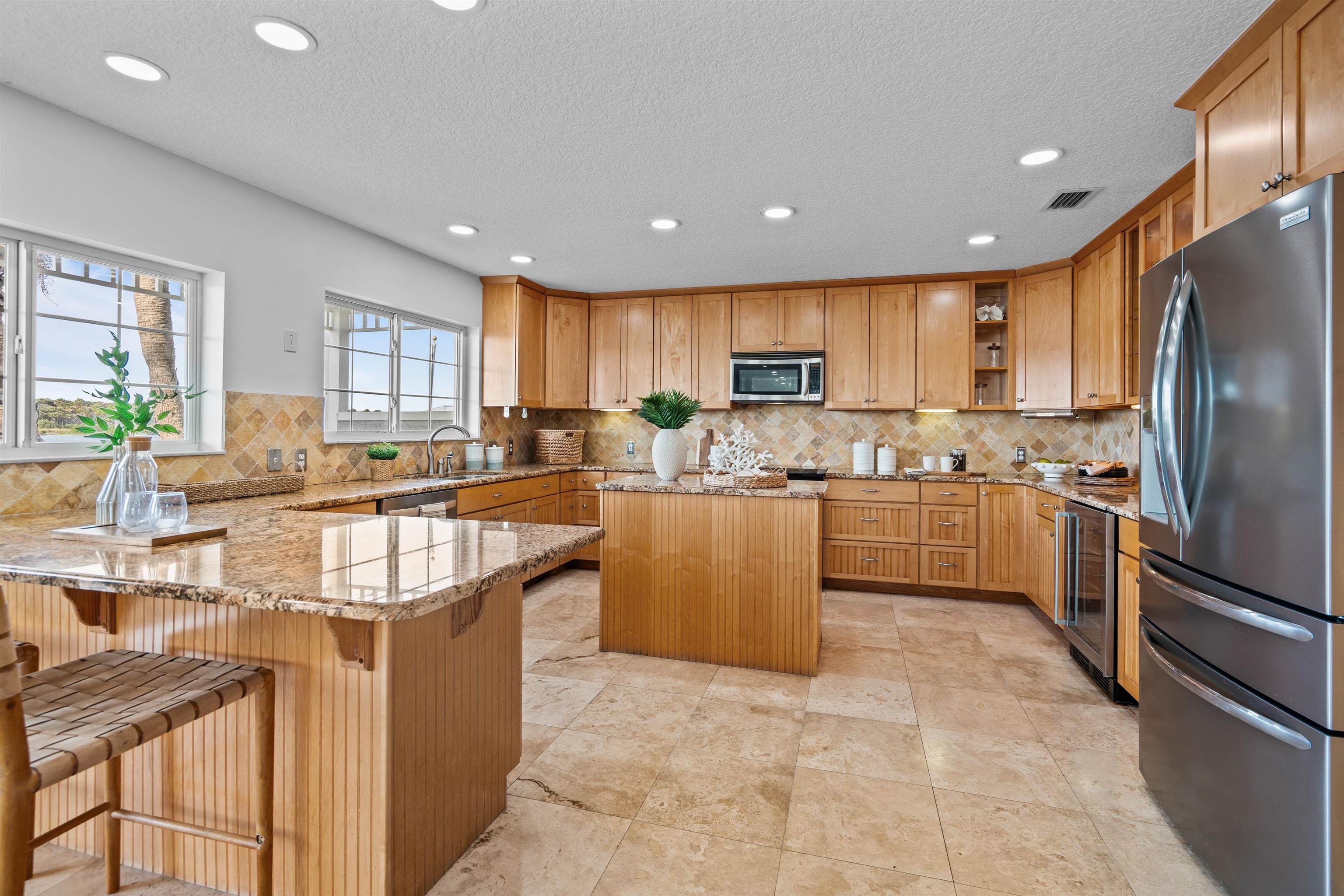 Image 22 of 72 For 9277 July Ln