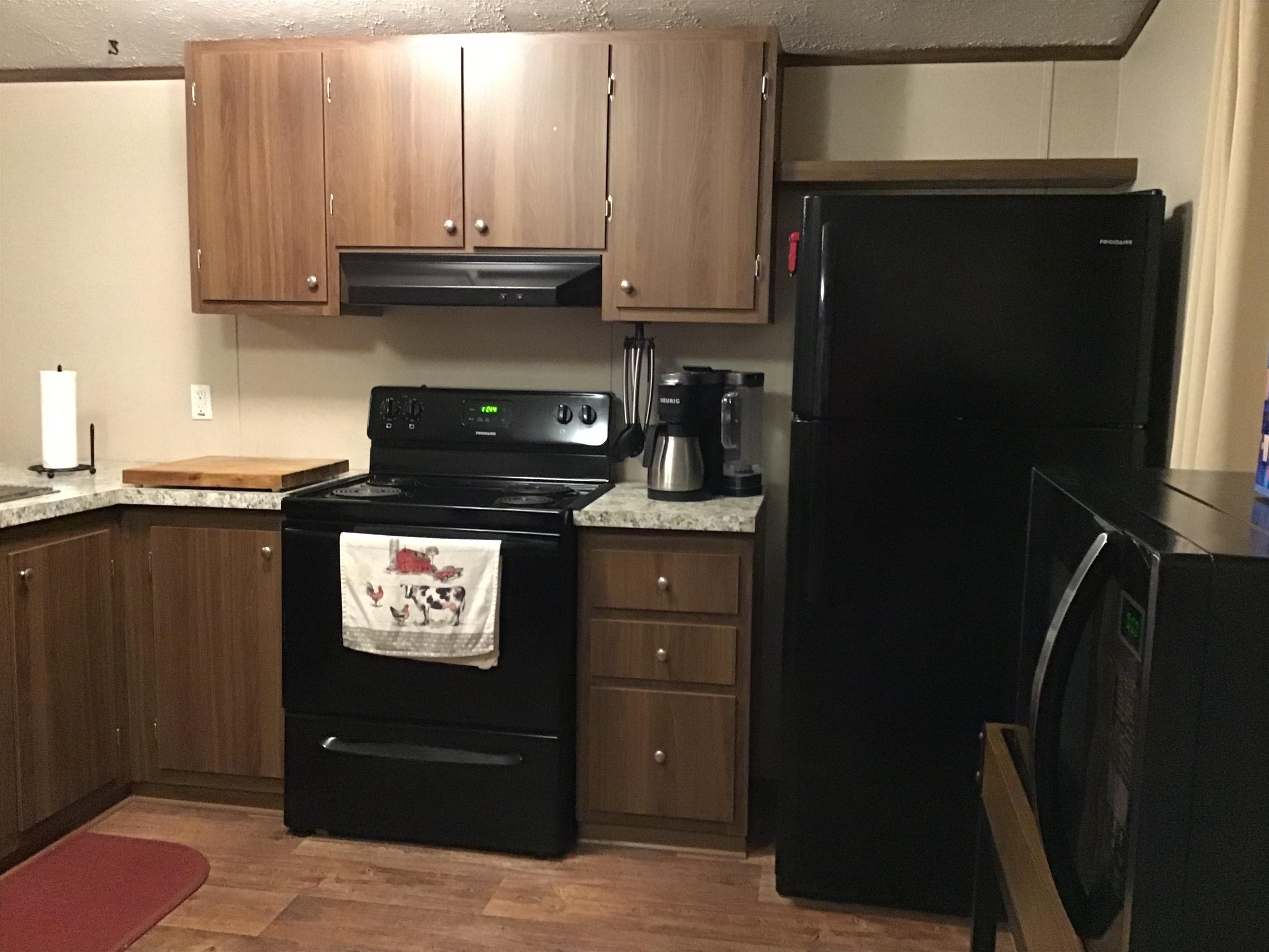 Image 17 of 21 For 10575 Allison Ave