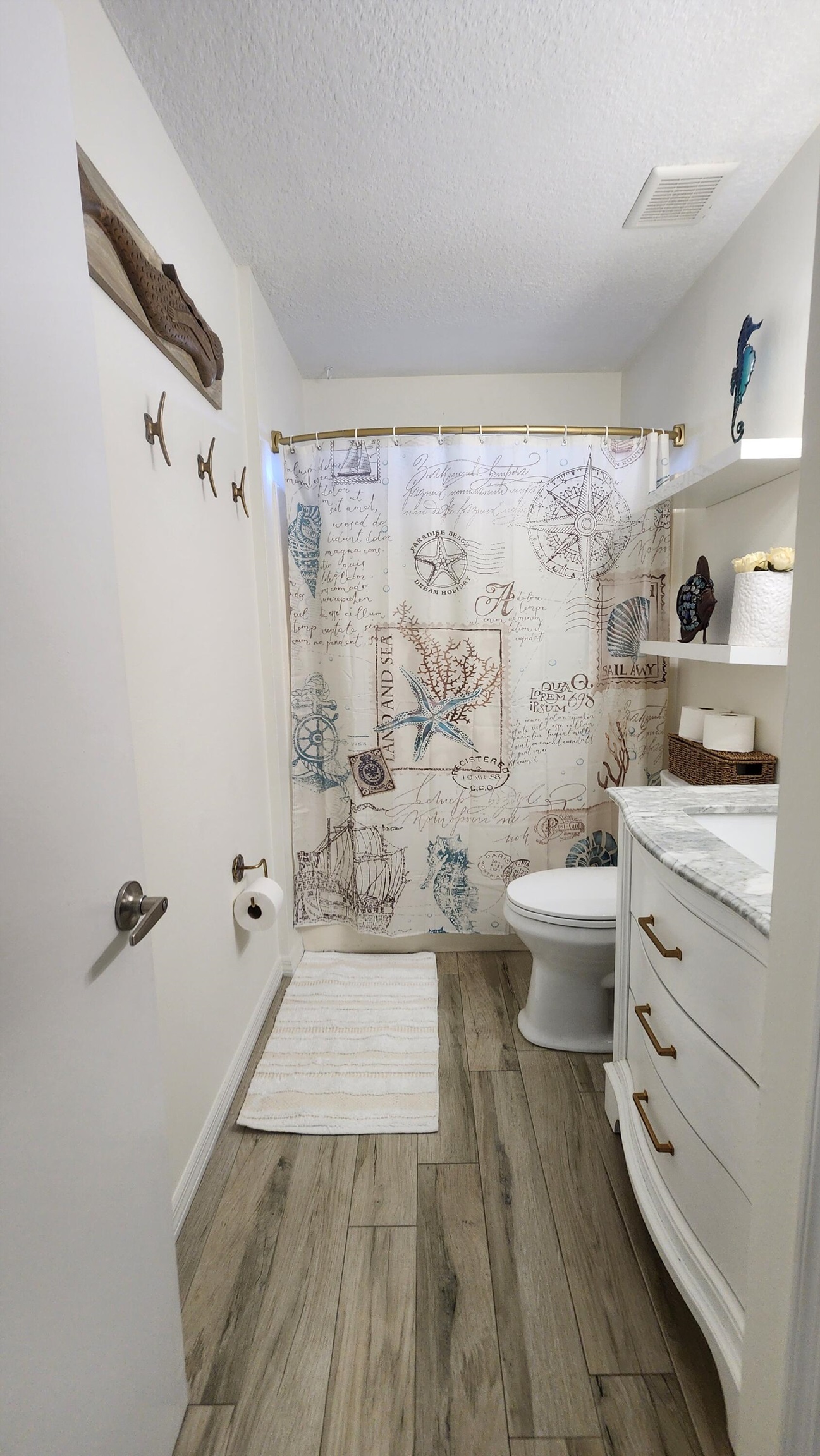 Image 8 of 11 For 206 4th St  