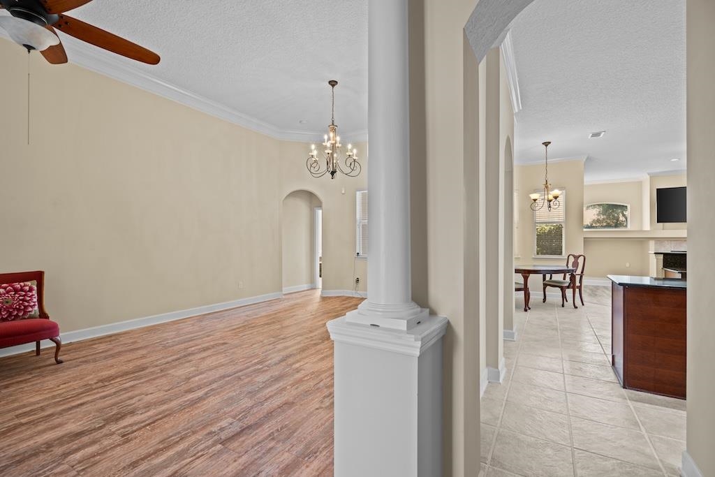 Image 20 of 60 For 709 Toria Ln