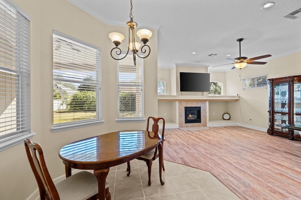 Image 24 of 60 For 709 Toria Ln