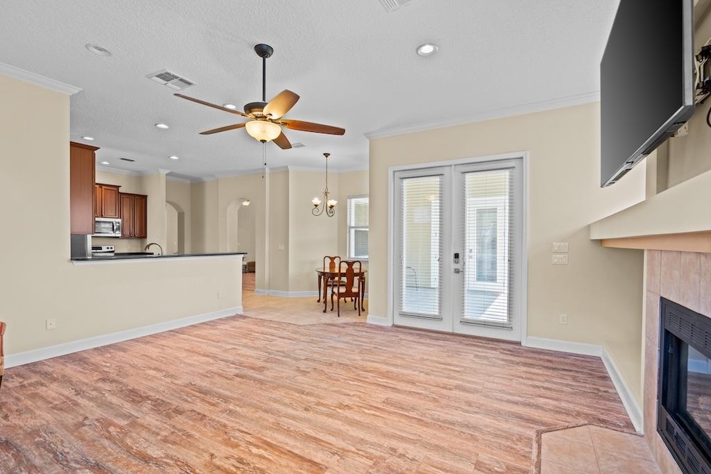 Image 28 of 60 For 709 Toria Ln