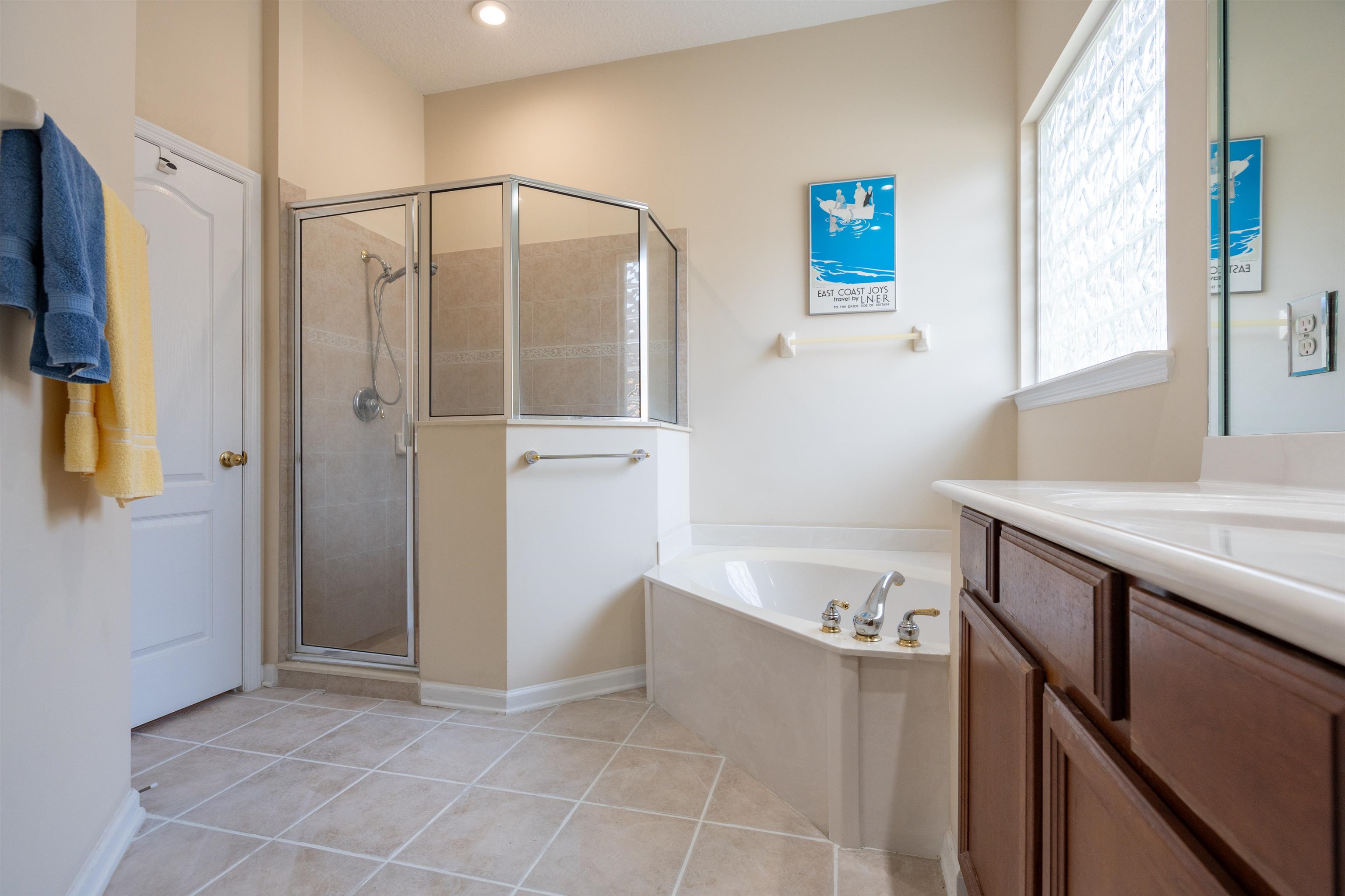 Image 38 of 60 For 709 Toria Ln