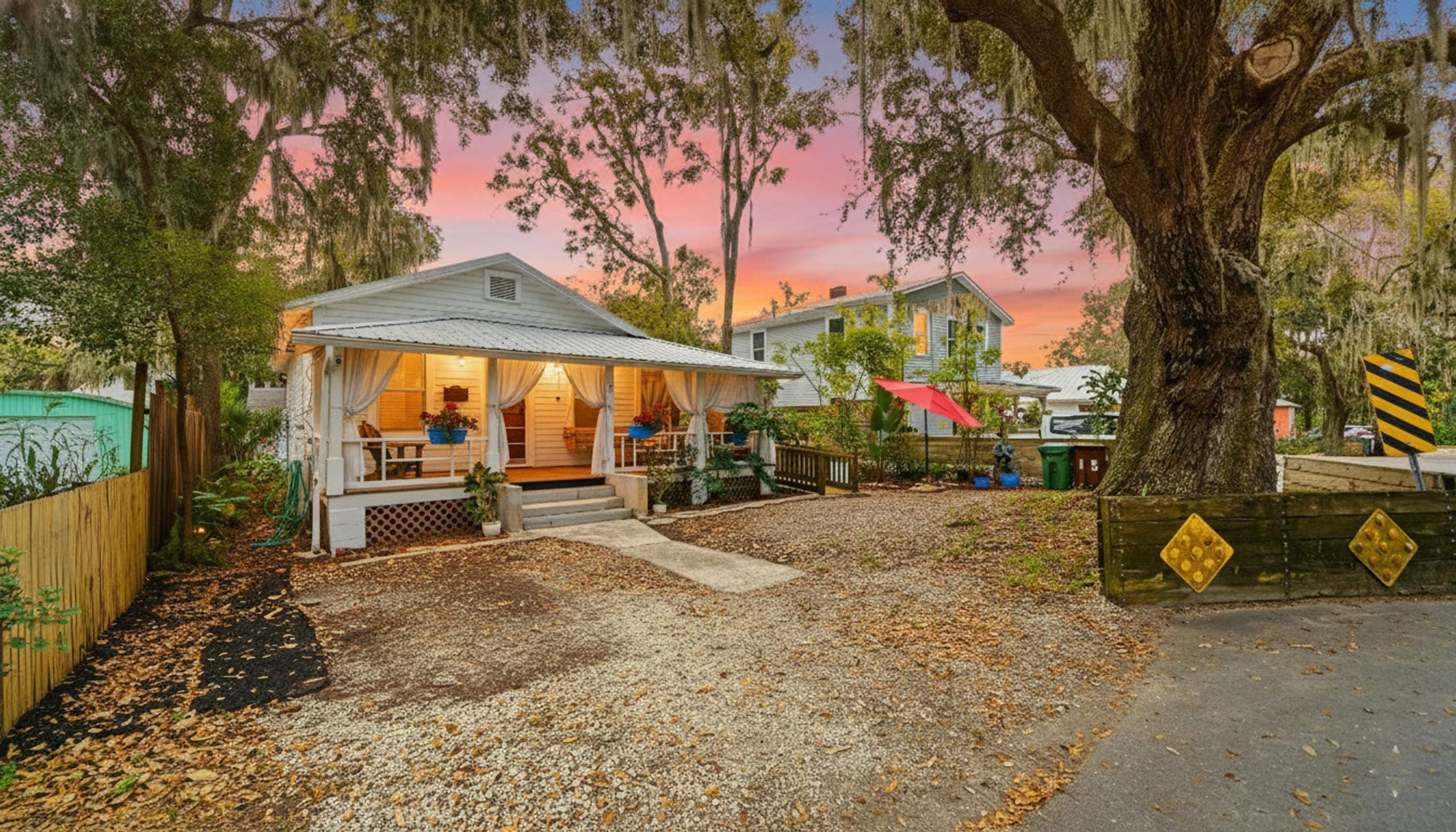 Image 2 of 48 For 15 Davis St  