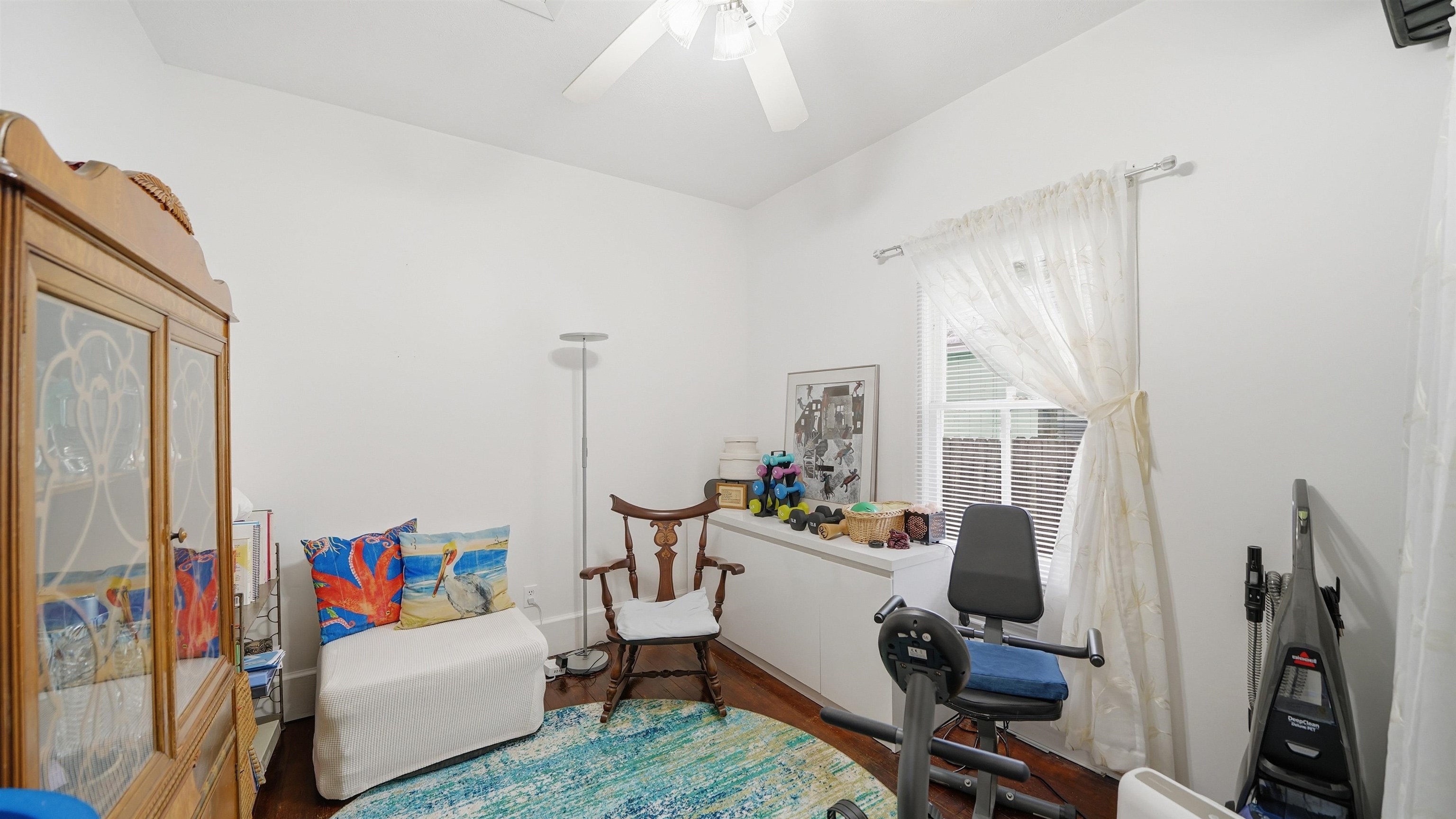 Image 23 of 48 For 15 Davis St  