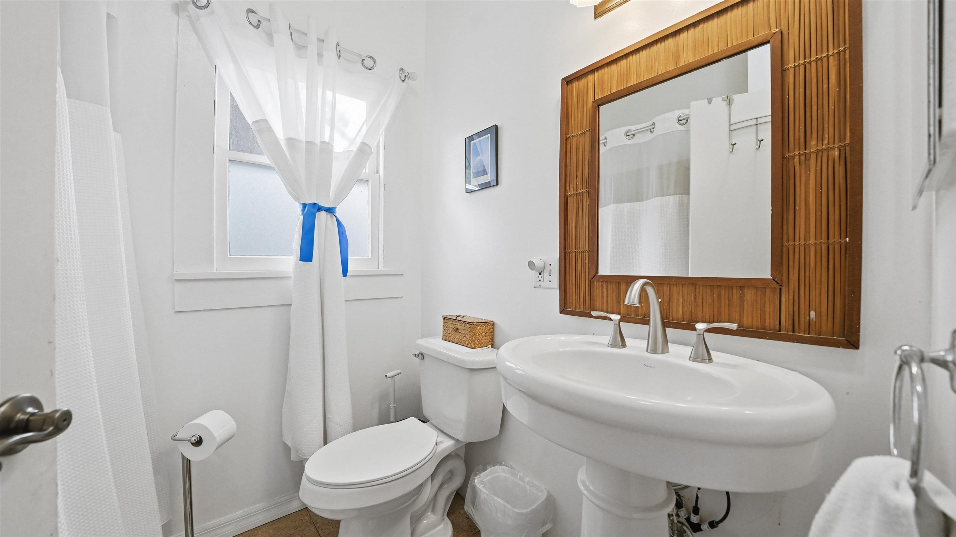 Image 24 of 48 For 15 Davis St  