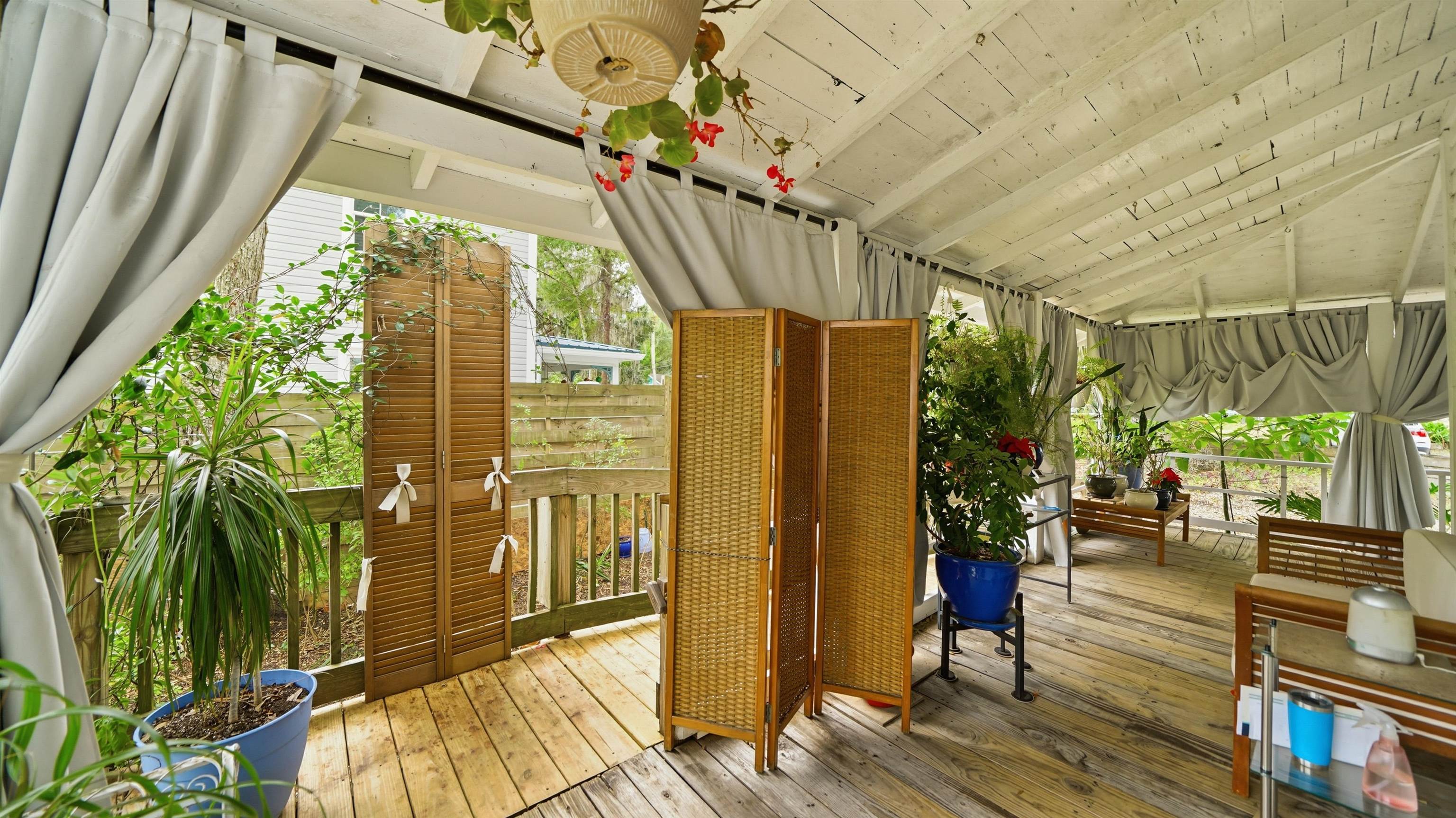 Image 28 of 48 For 15 Davis St  