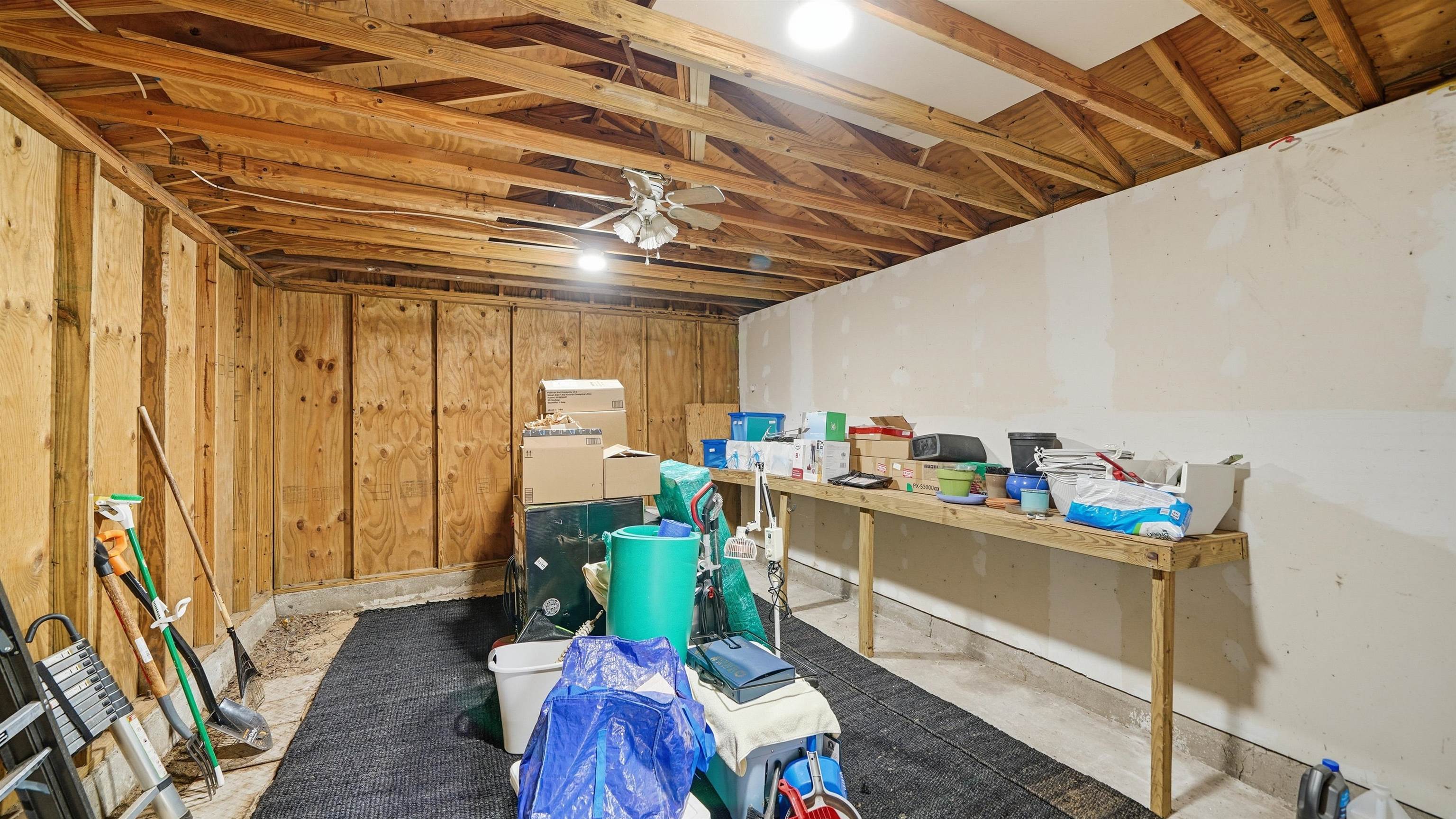 Image 36 of 48 For 15 Davis St  