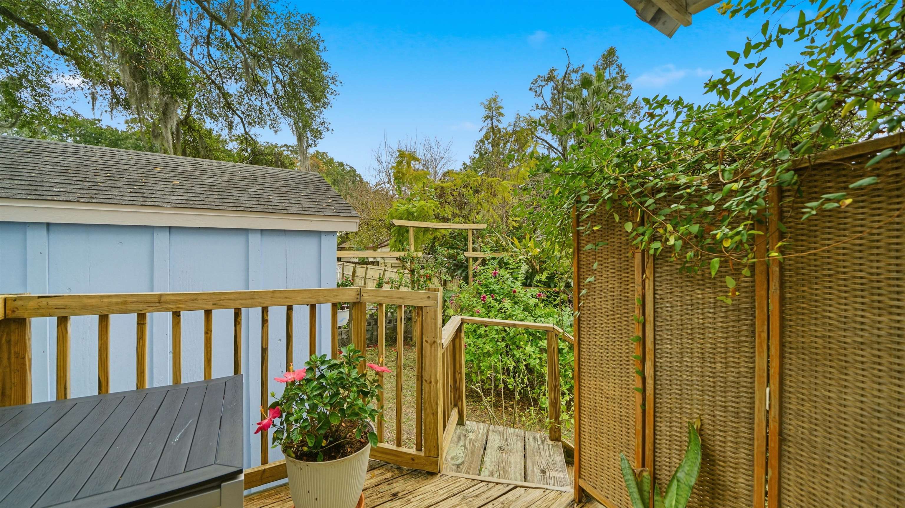 Image 41 of 48 For 15 Davis St  