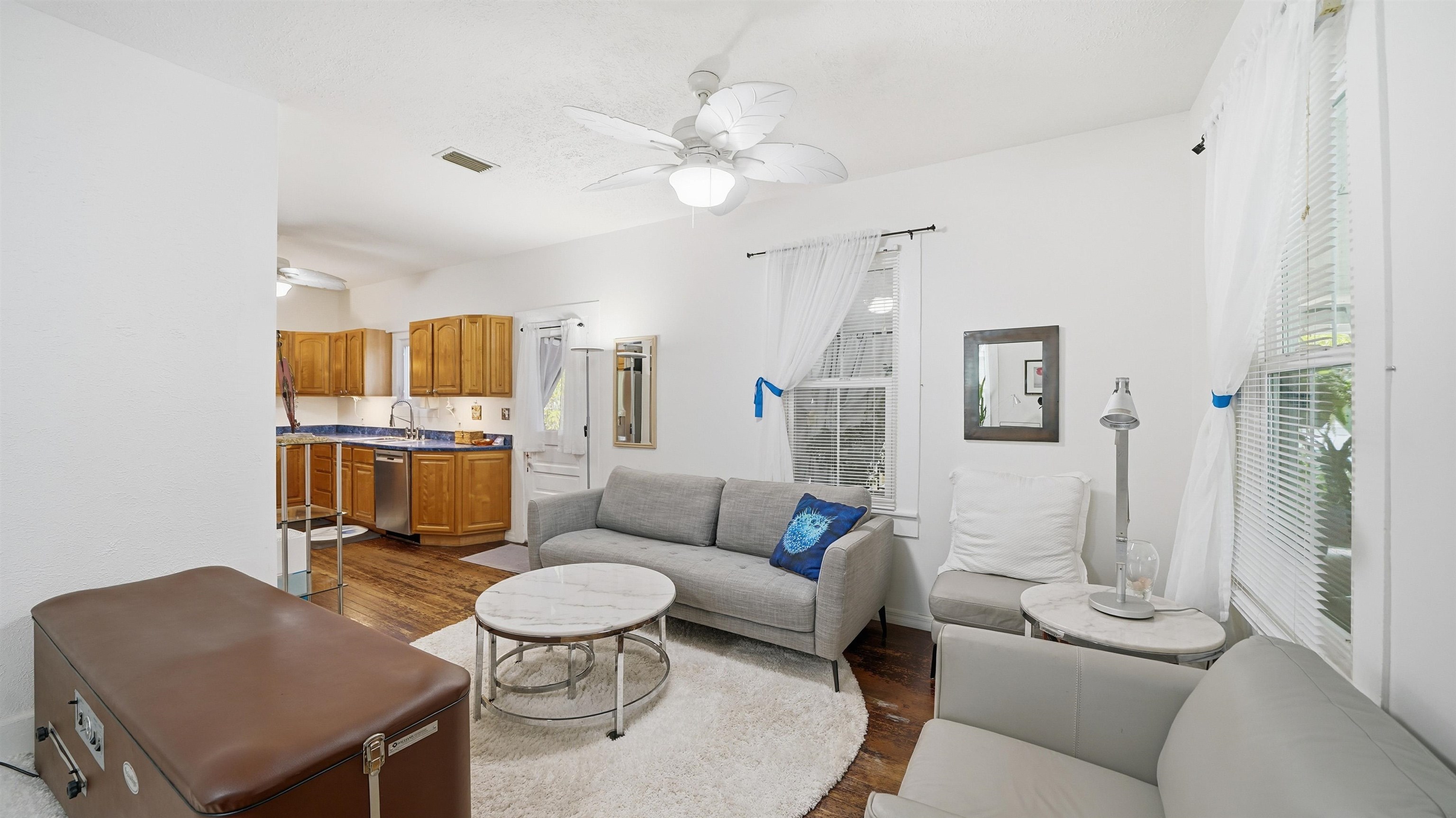 Image 9 of 48 For 15 Davis St  