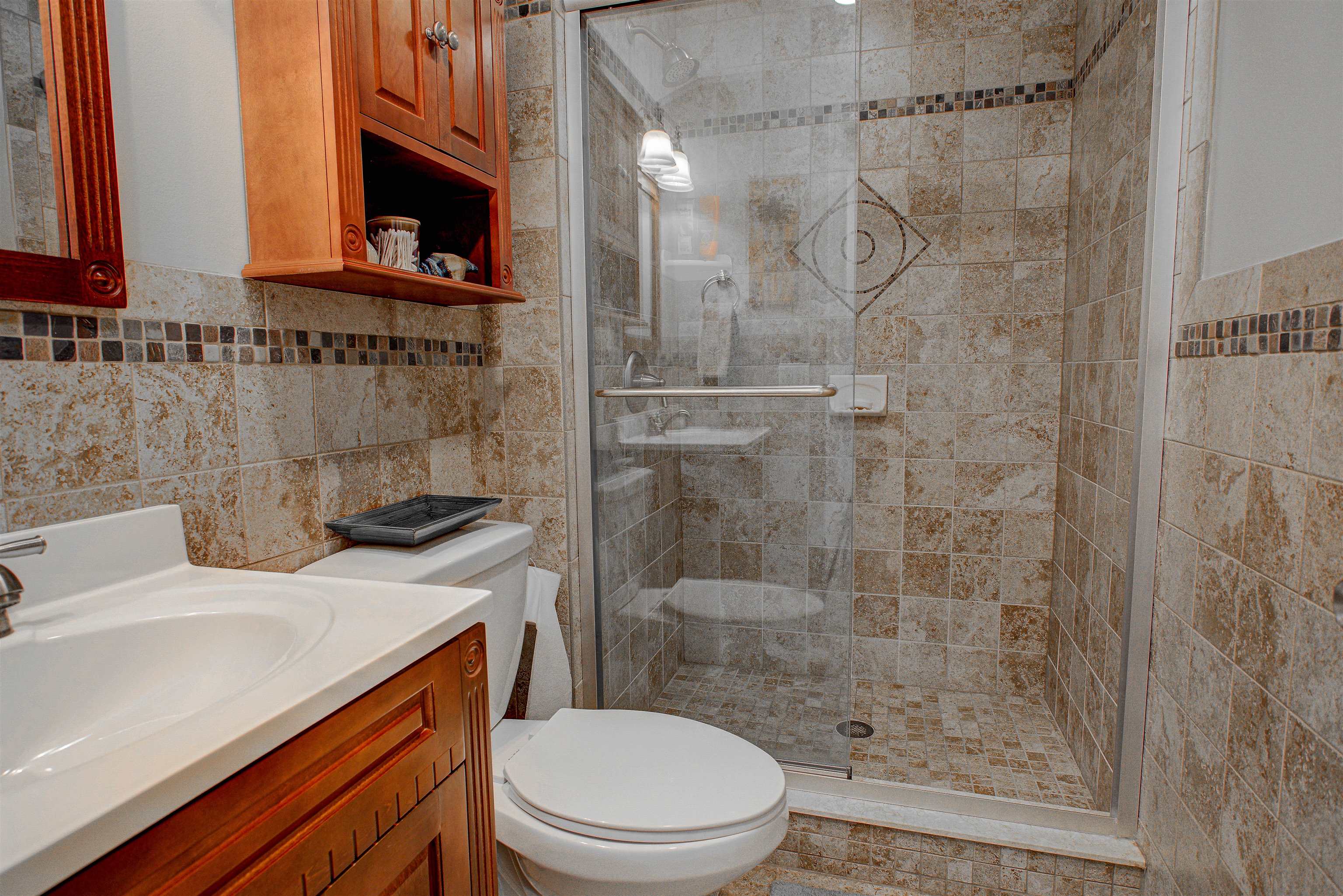 Image 34 of 51 For 48 Village Del Lago Cir  48