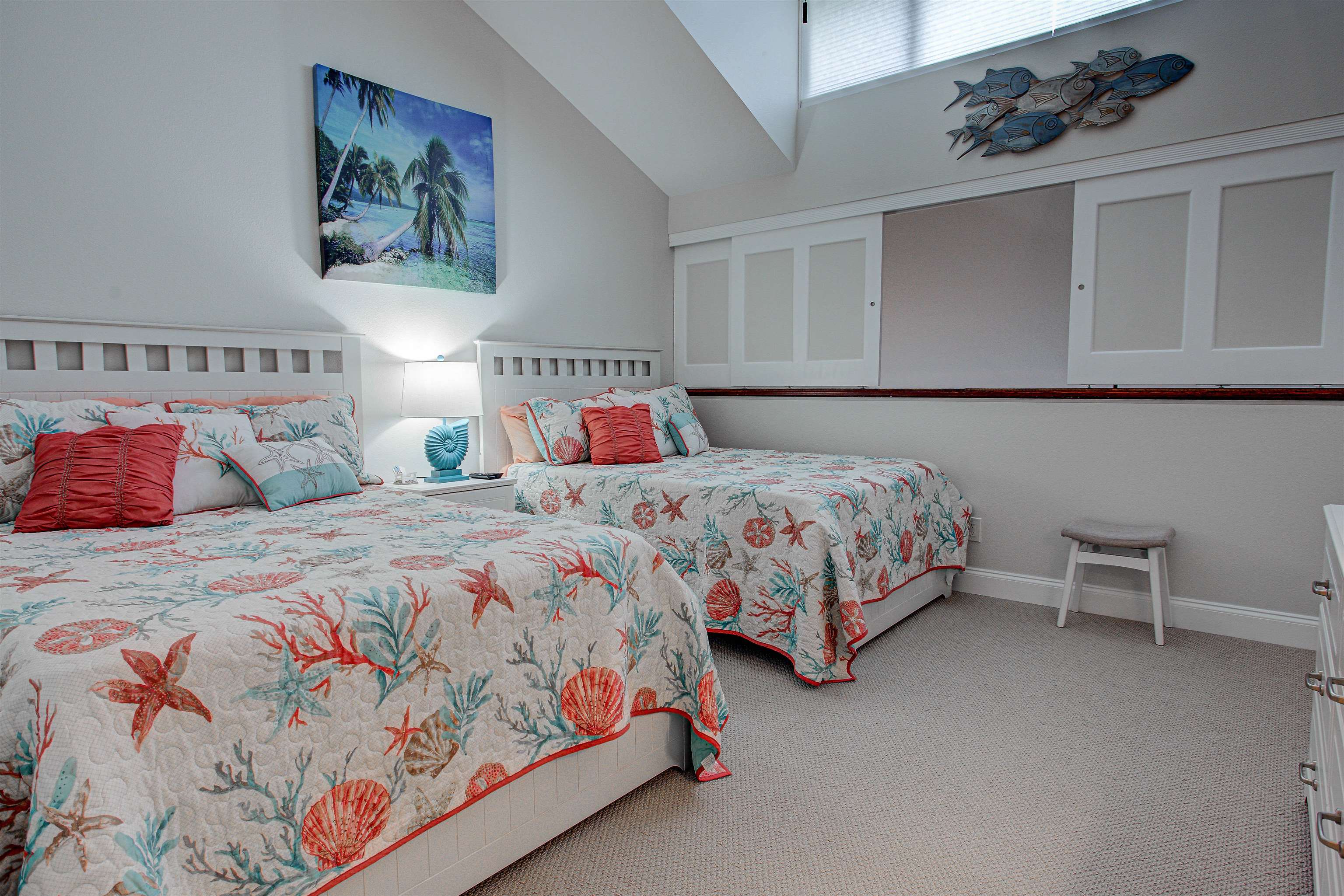 Image 35 of 51 For 48 Village Del Lago Cir  48