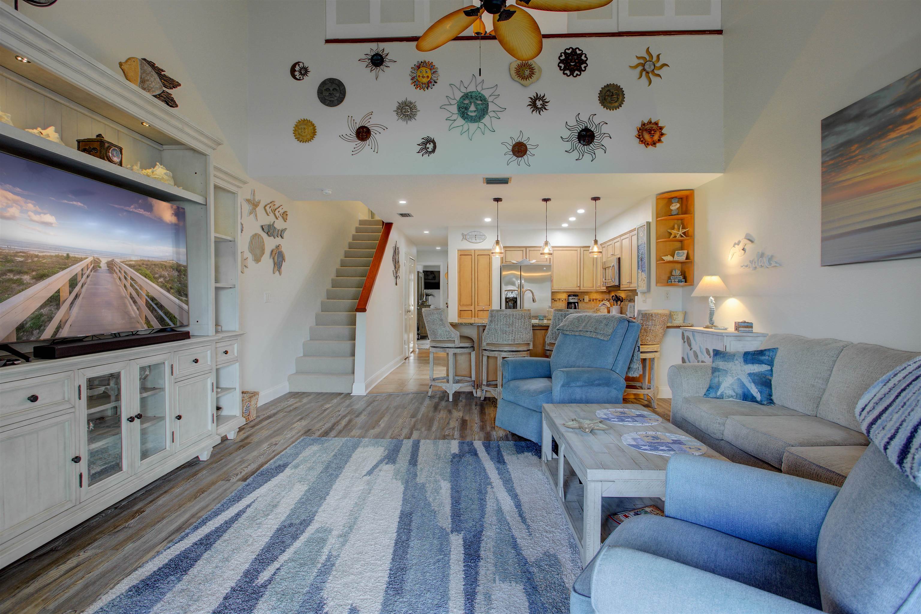 Image 7 of 51 For 48 Village Del Lago Cir  48