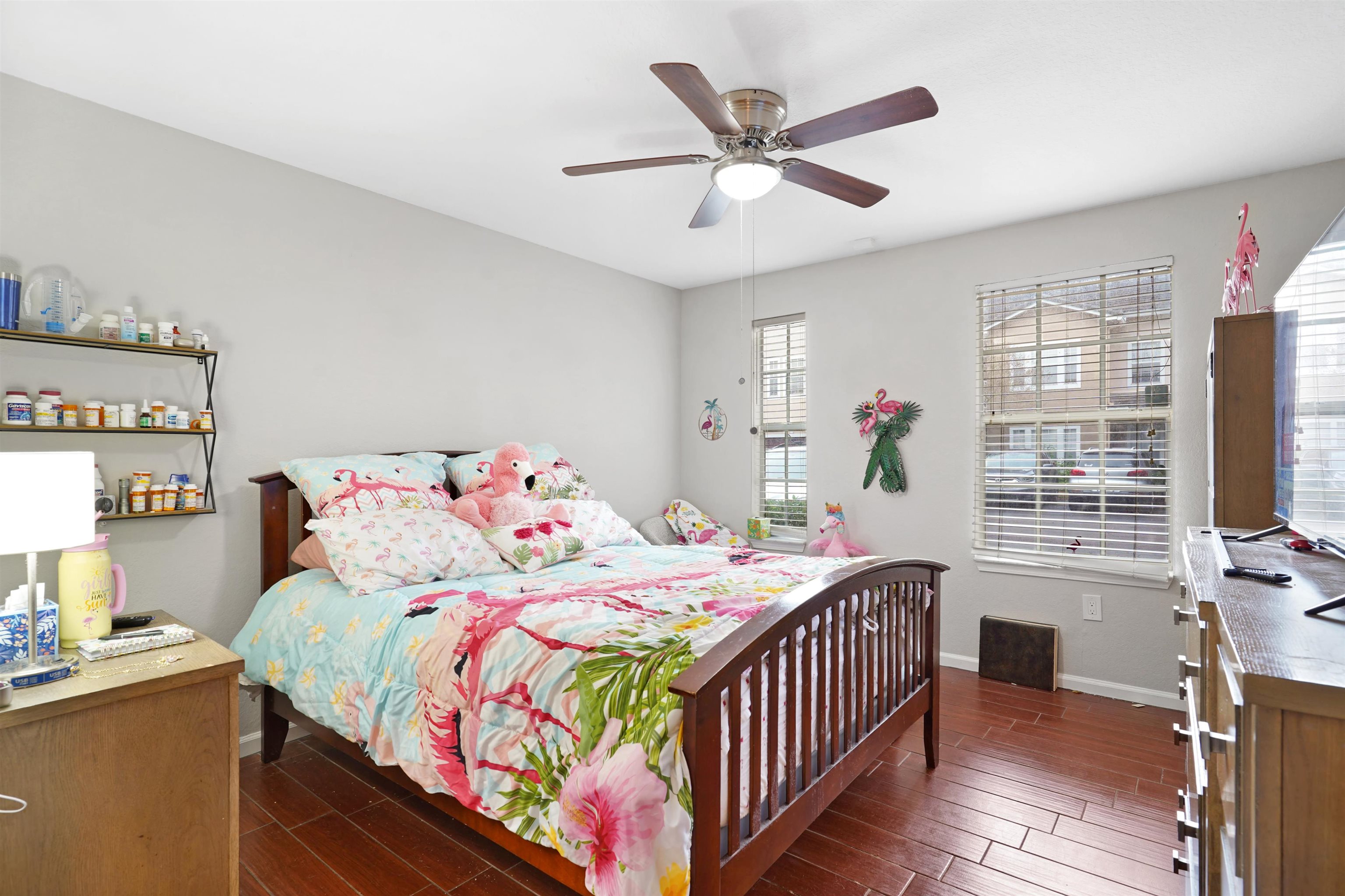 Image 17 of 34 For 10075 Gate Pkwy  203