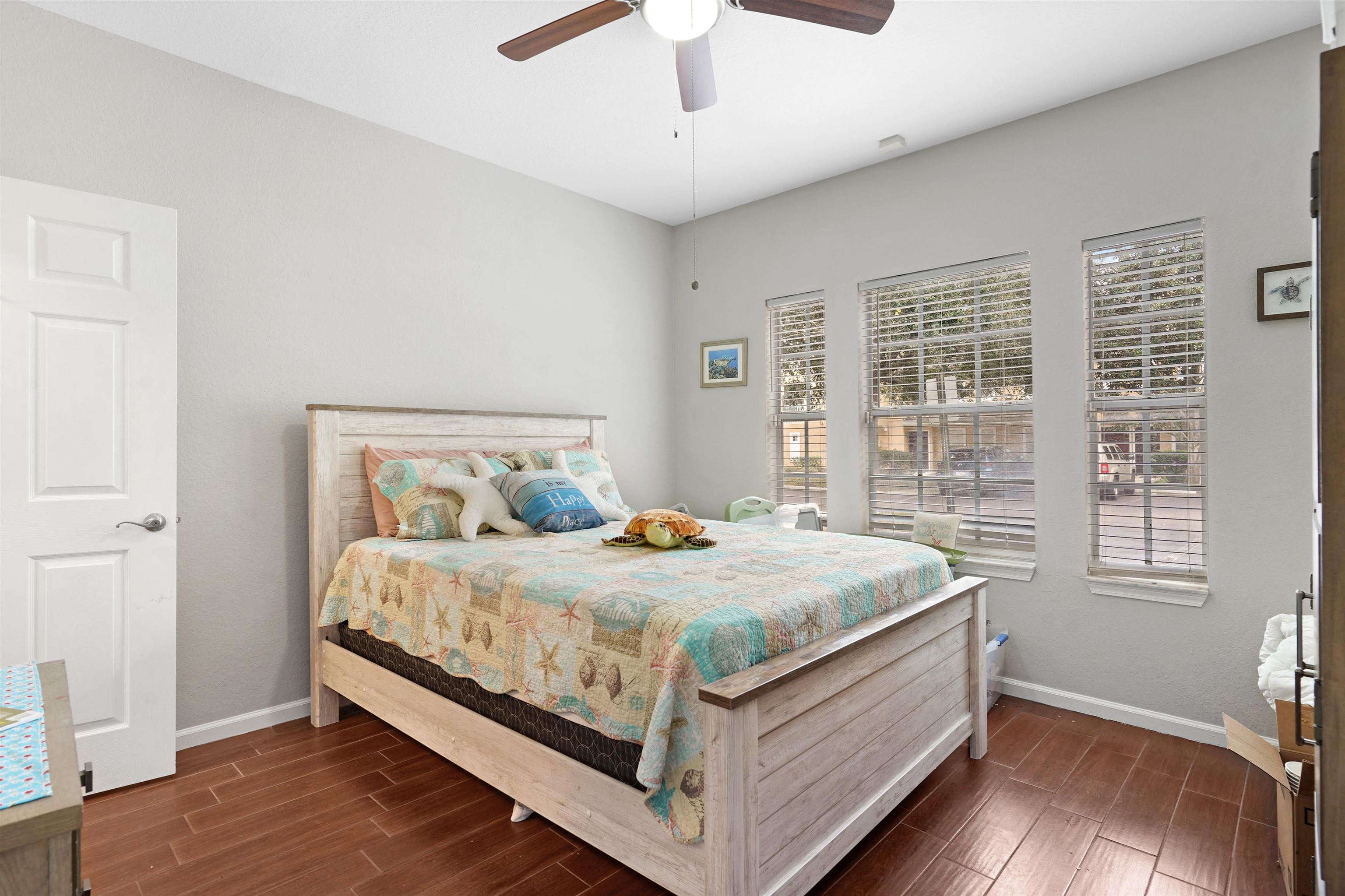 Image 24 of 34 For 10075 Gate Pkwy  203