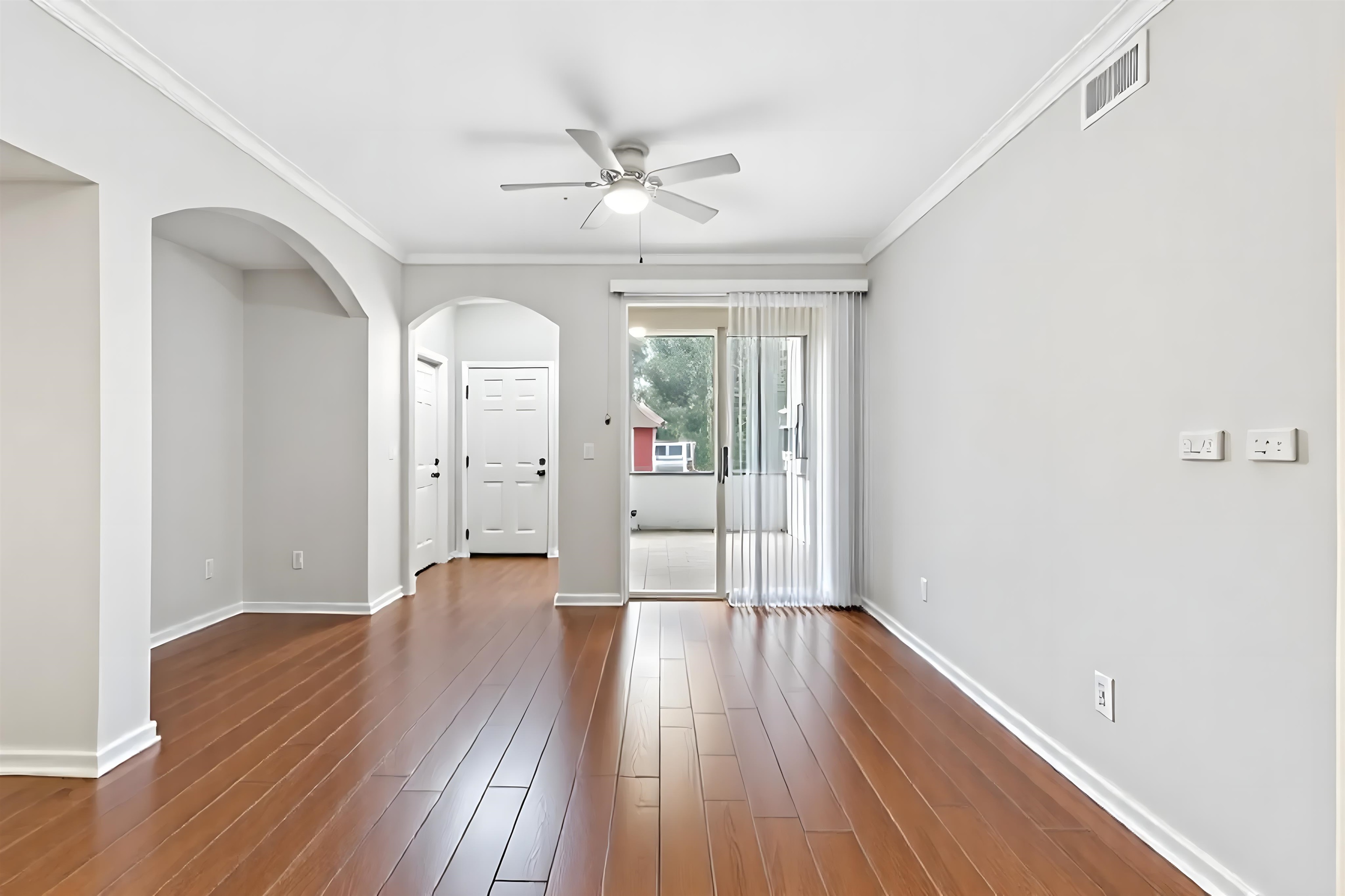 Image 8 of 34 For 10075 Gate Pkwy  203