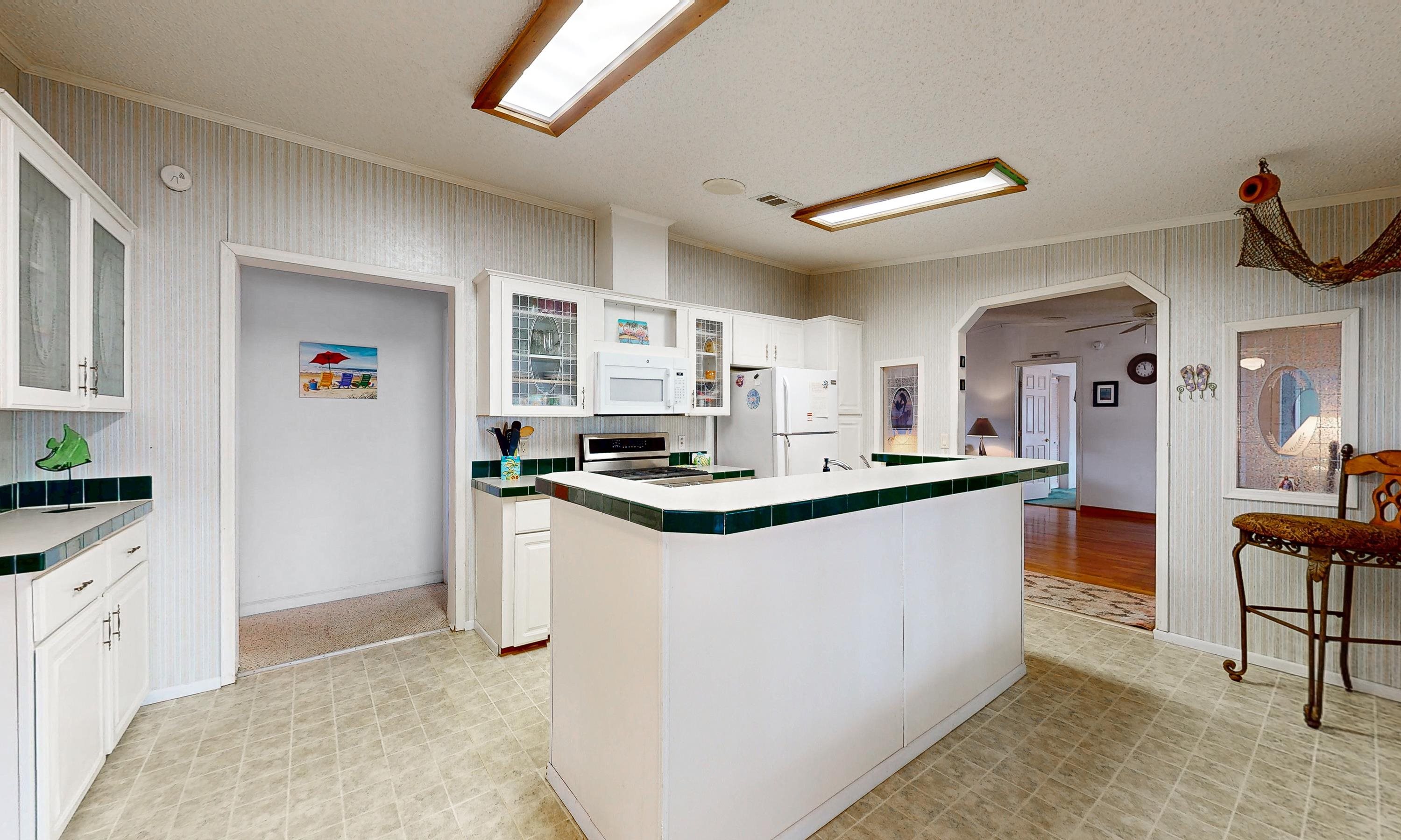 Image 24 of 56 For 8825 A1a S.  2