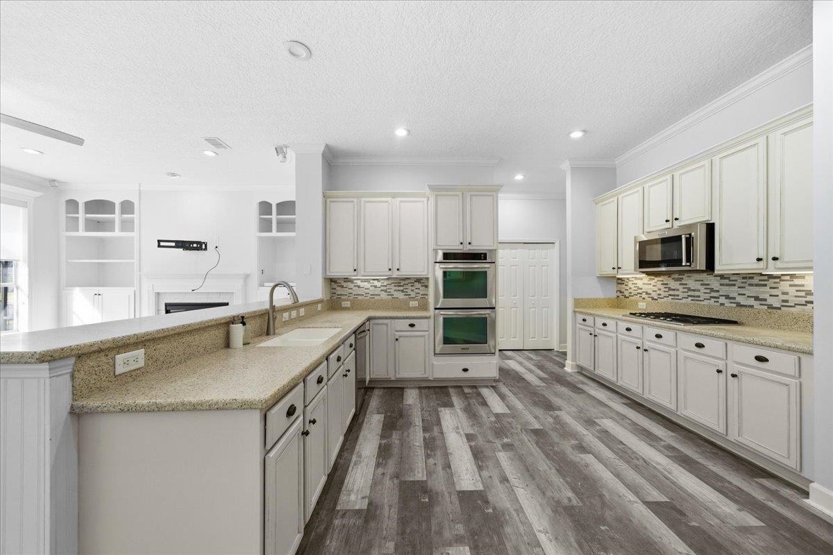 Image 16 of 68 For 605 Timber Pond Dr