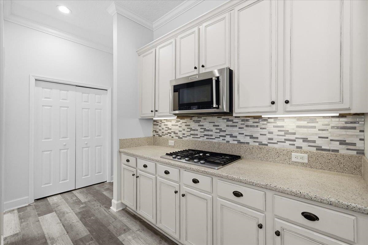 Image 17 of 68 For 605 Timber Pond Dr