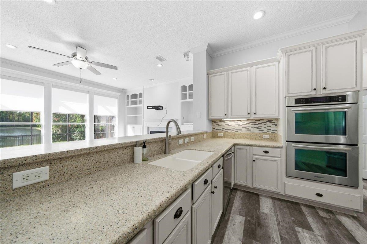 Image 19 of 68 For 605 Timber Pond Dr