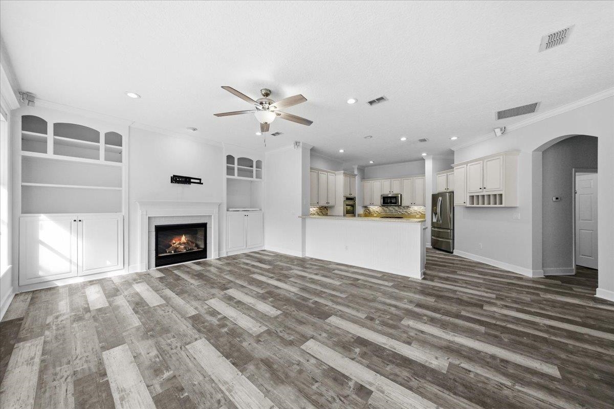 Image 23 of 68 For 605 Timber Pond Dr