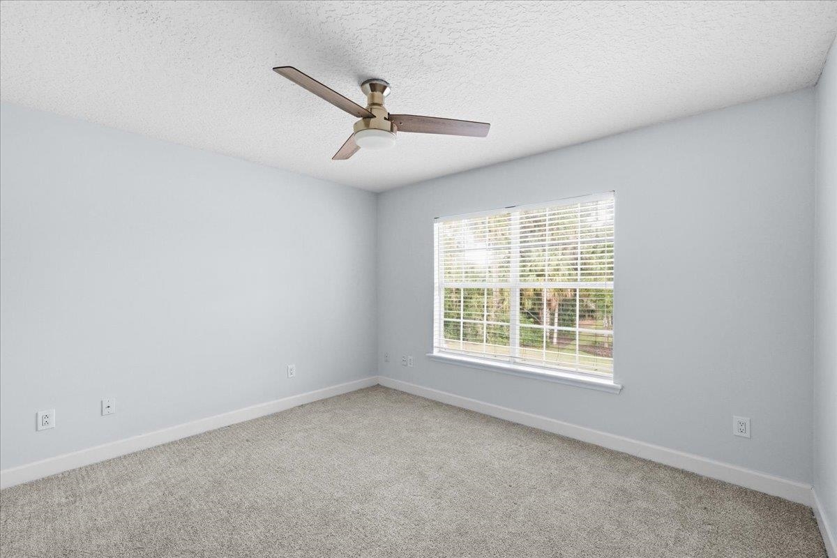 Image 25 of 68 For 605 Timber Pond Dr