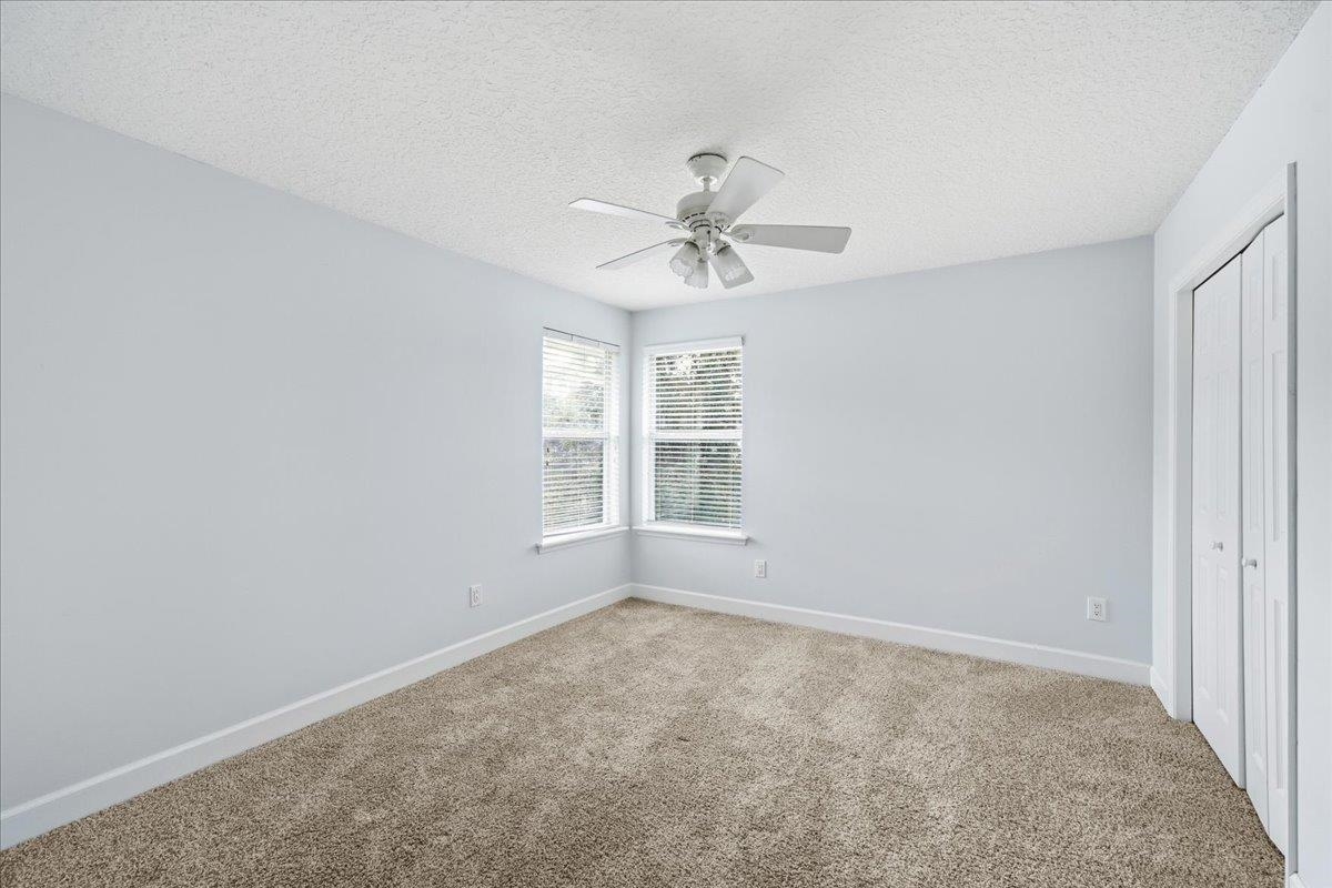 Image 29 of 68 For 605 Timber Pond Dr