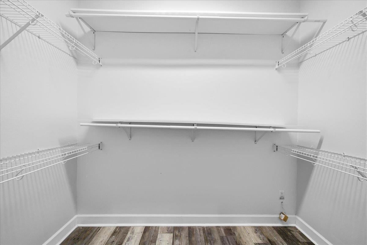 Image 33 of 68 For 605 Timber Pond Dr