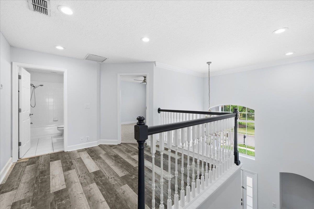 Image 42 of 68 For 605 Timber Pond Dr