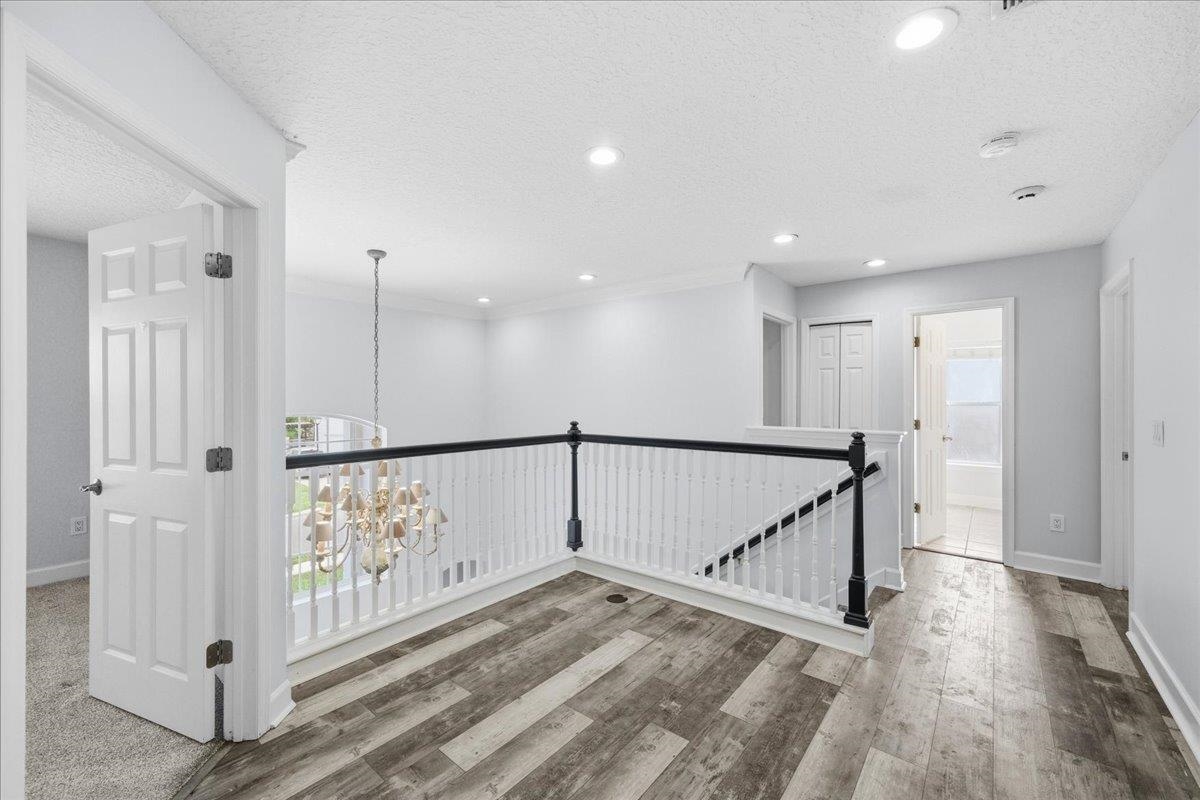 Image 43 of 68 For 605 Timber Pond Dr