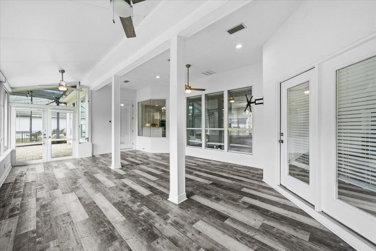 Image 47 of 68 For 605 Timber Pond Dr