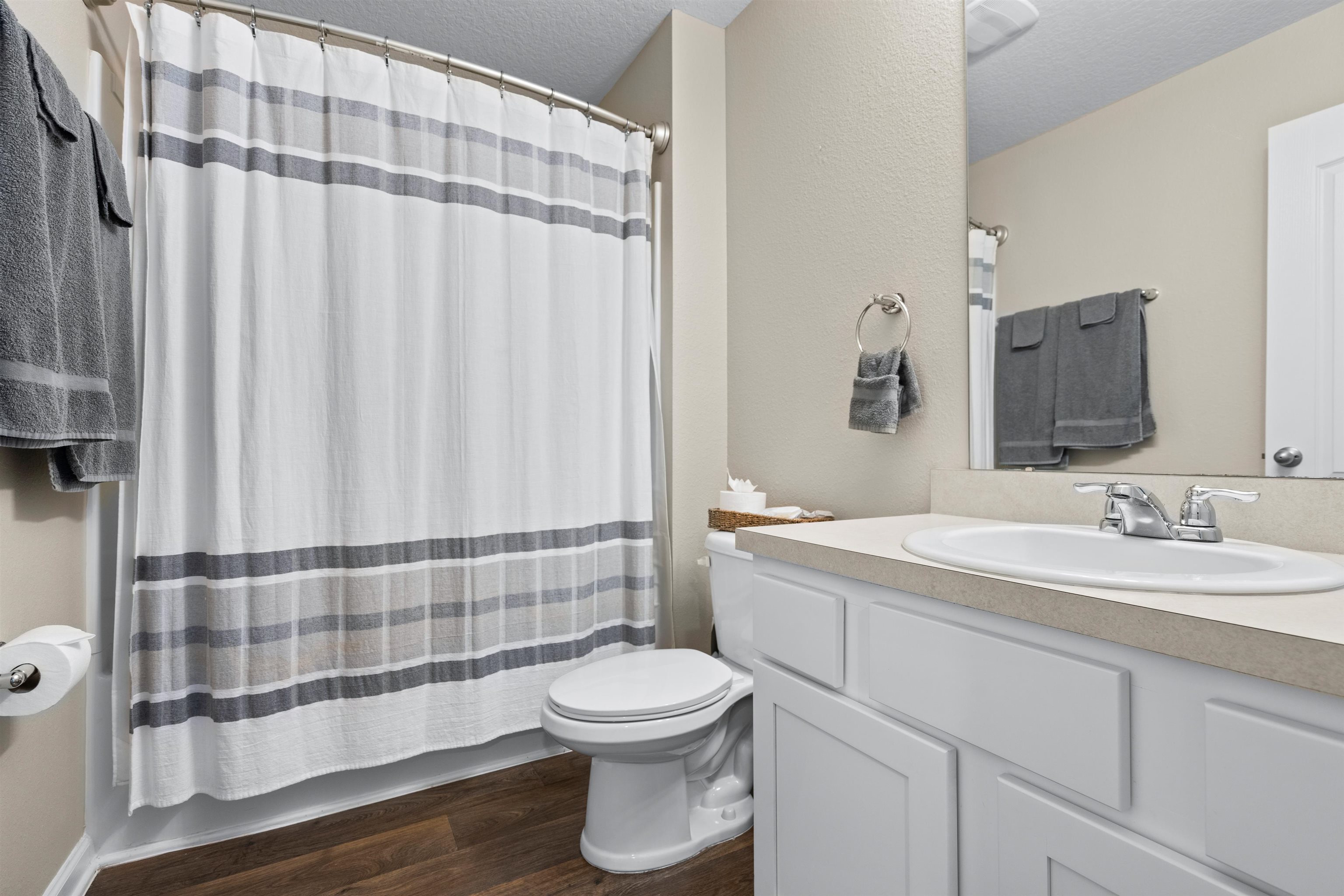 Image 21 of 26 For 408 Falcon Ridge Road