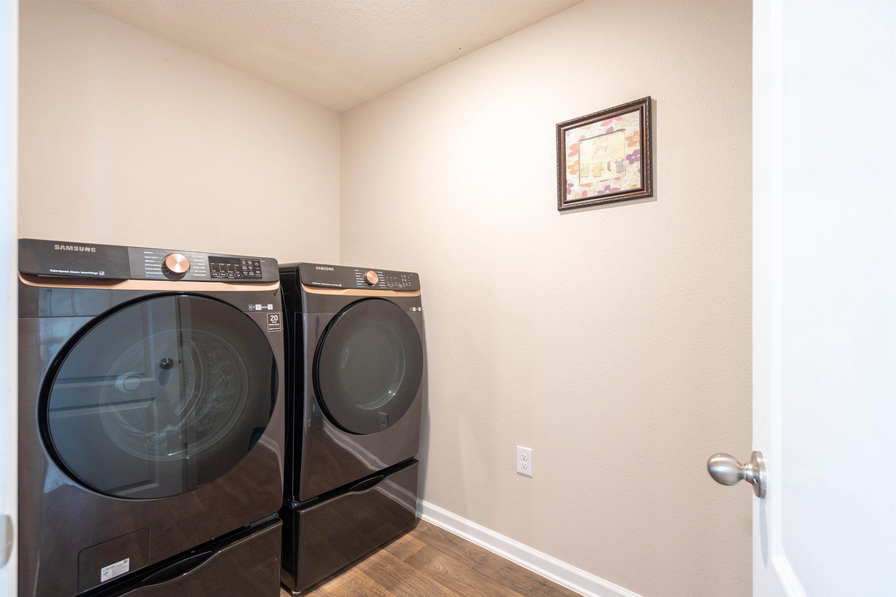 Image 24 of 26 For 408 Falcon Ridge Road