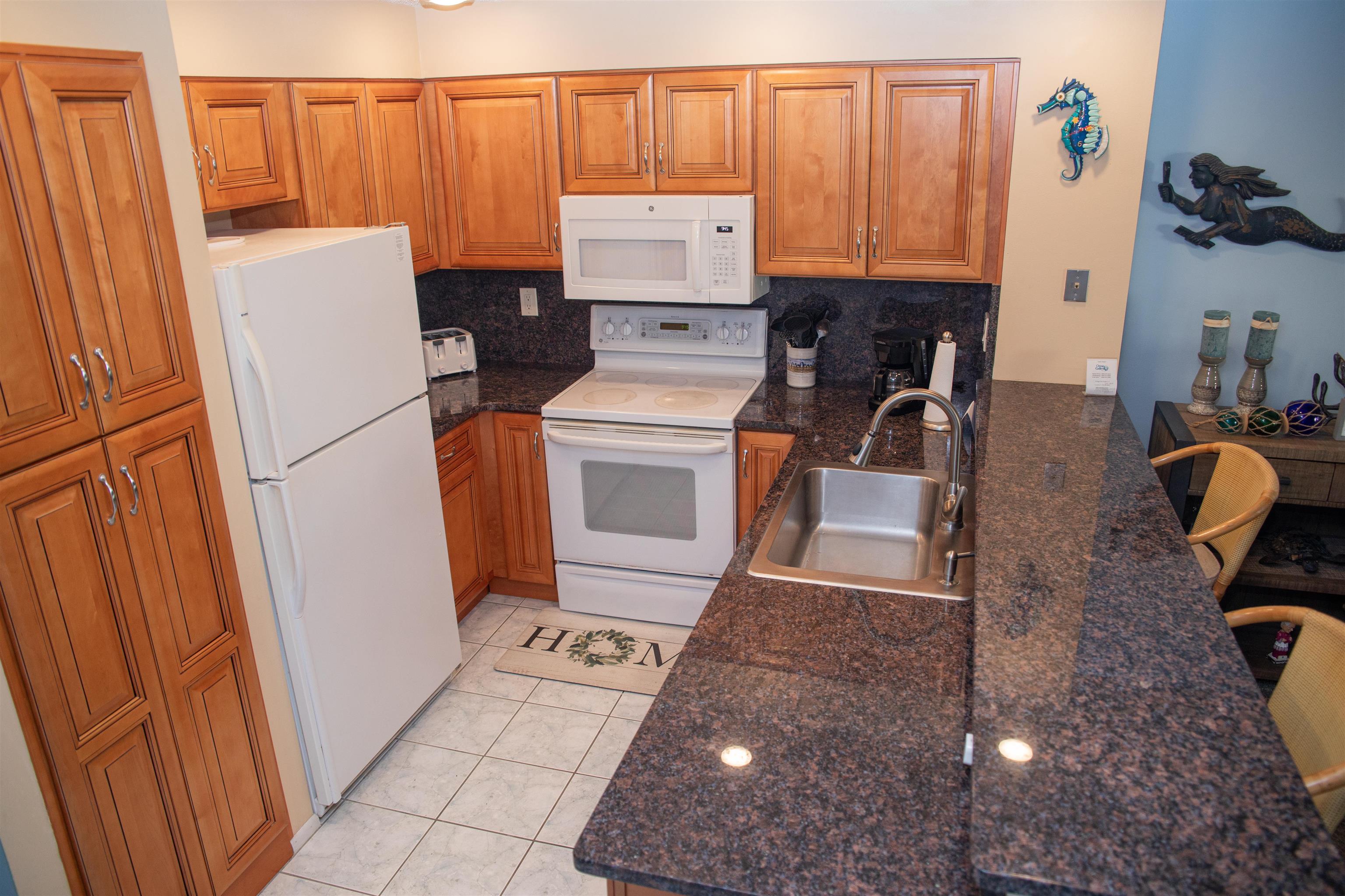 Image 13 of 47 For 17 Village Del Prado Cir