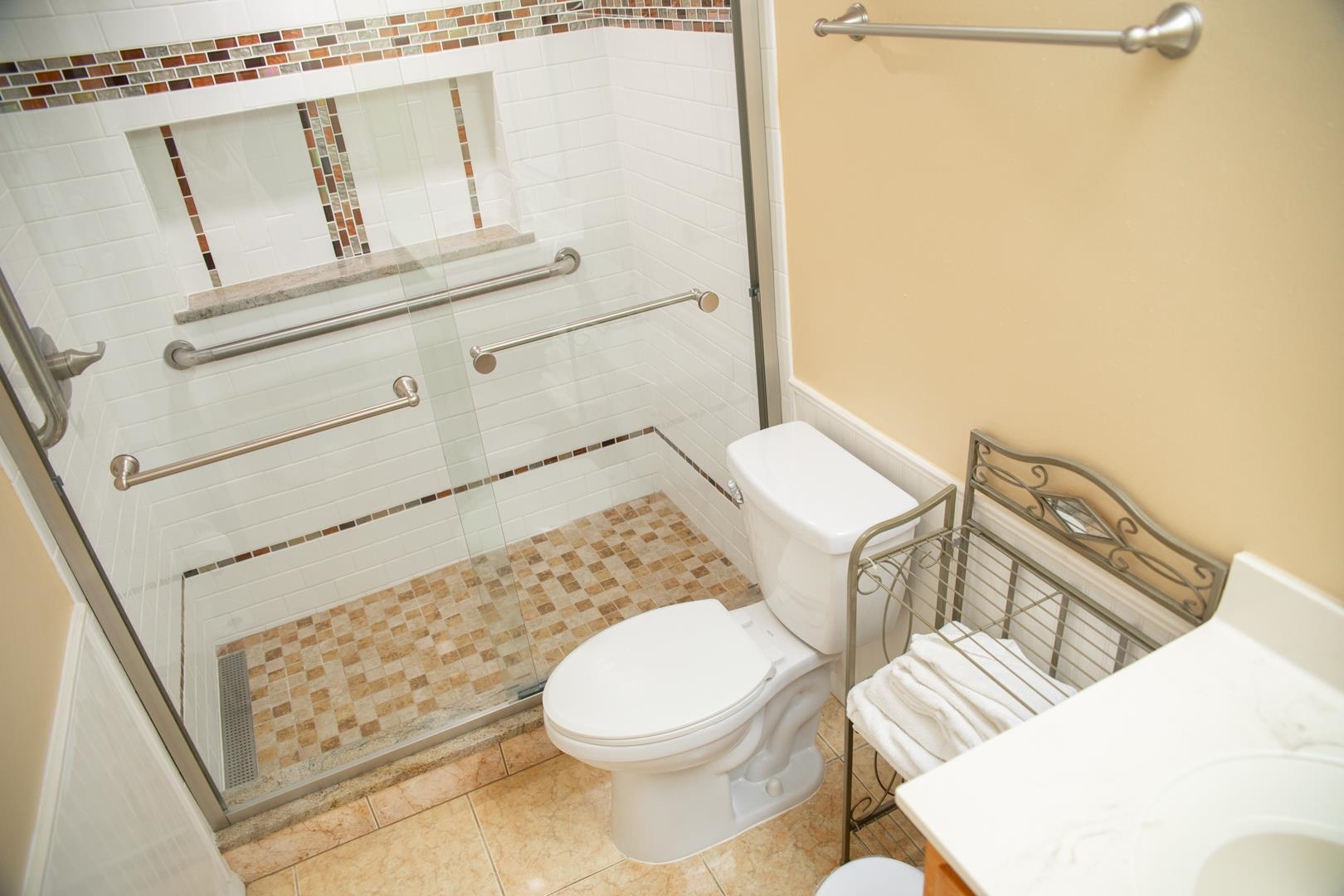 Image 29 of 47 For 17 Village Del Prado Cir