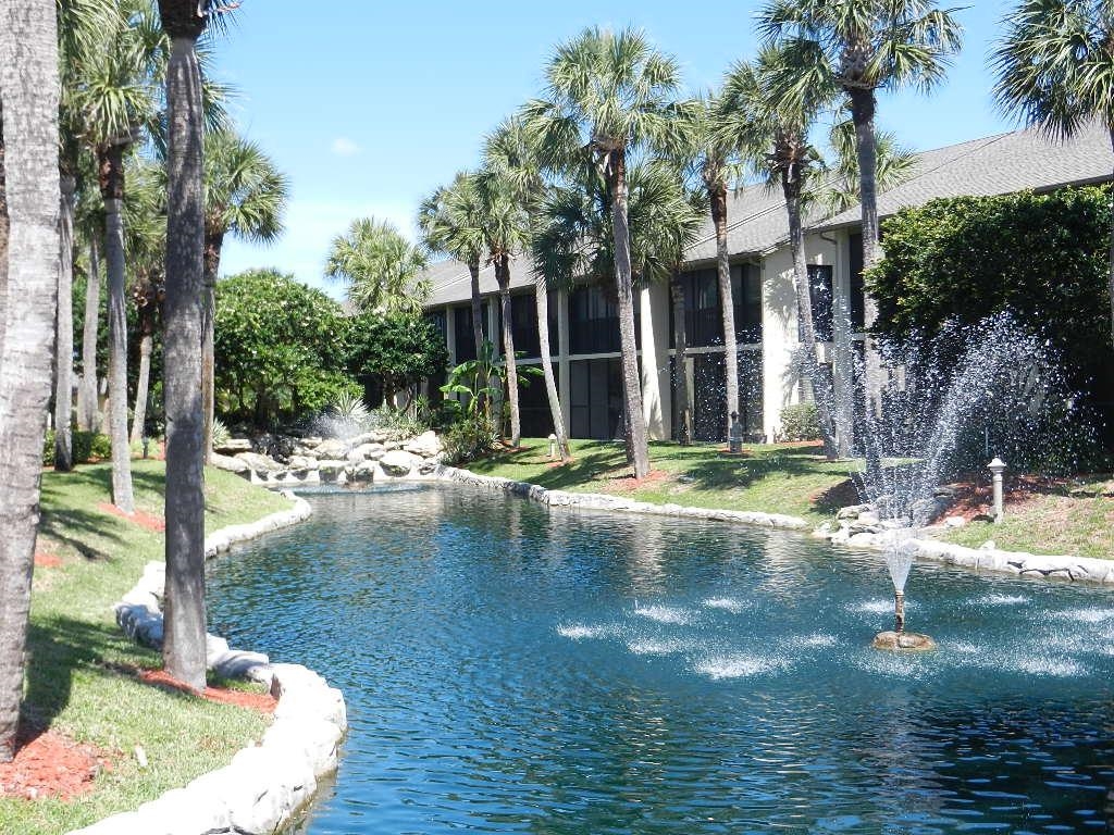 Image 34 of 47 For 17 Village Del Prado Cir